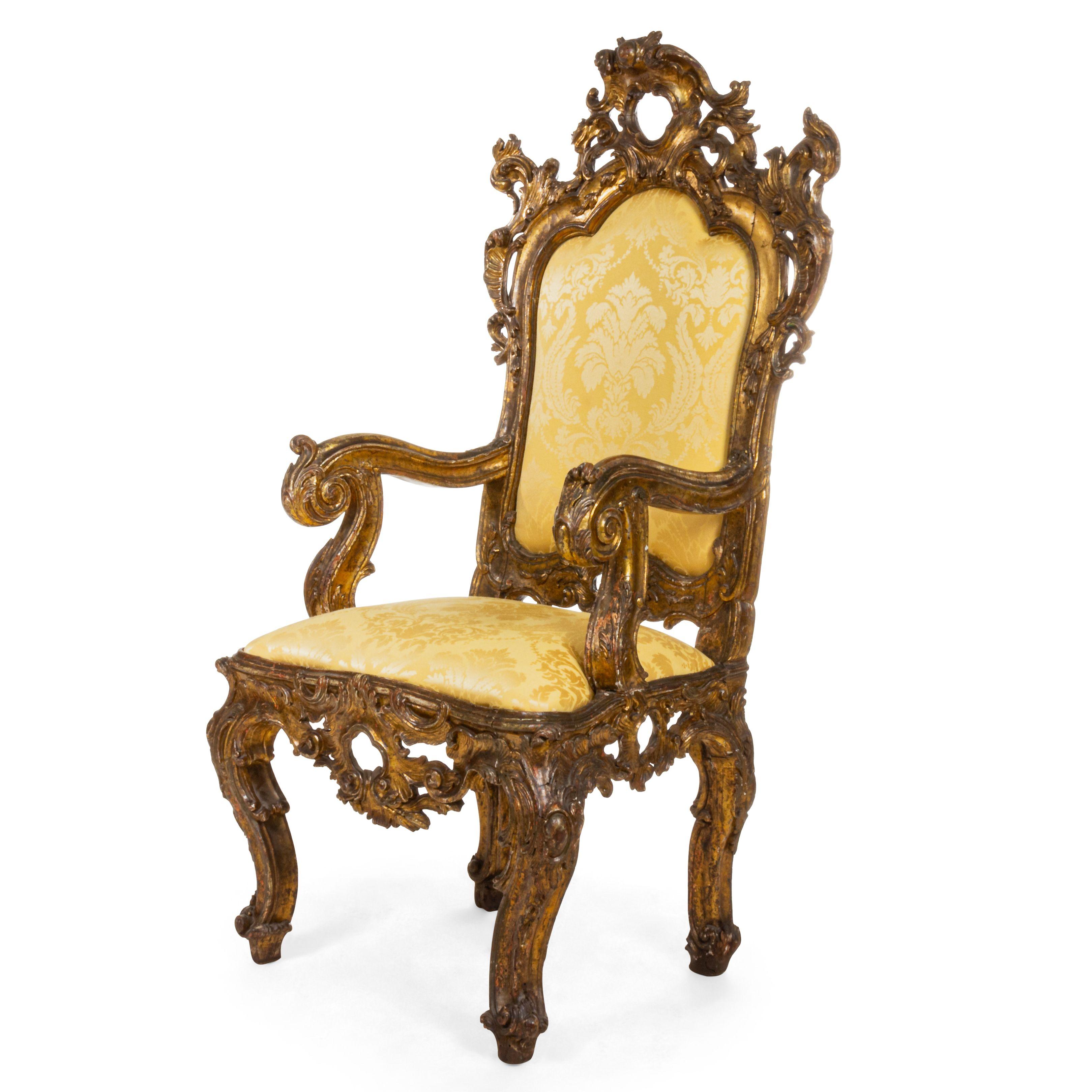 Rococo Chaise trône rococo italienne en damas doré en vente