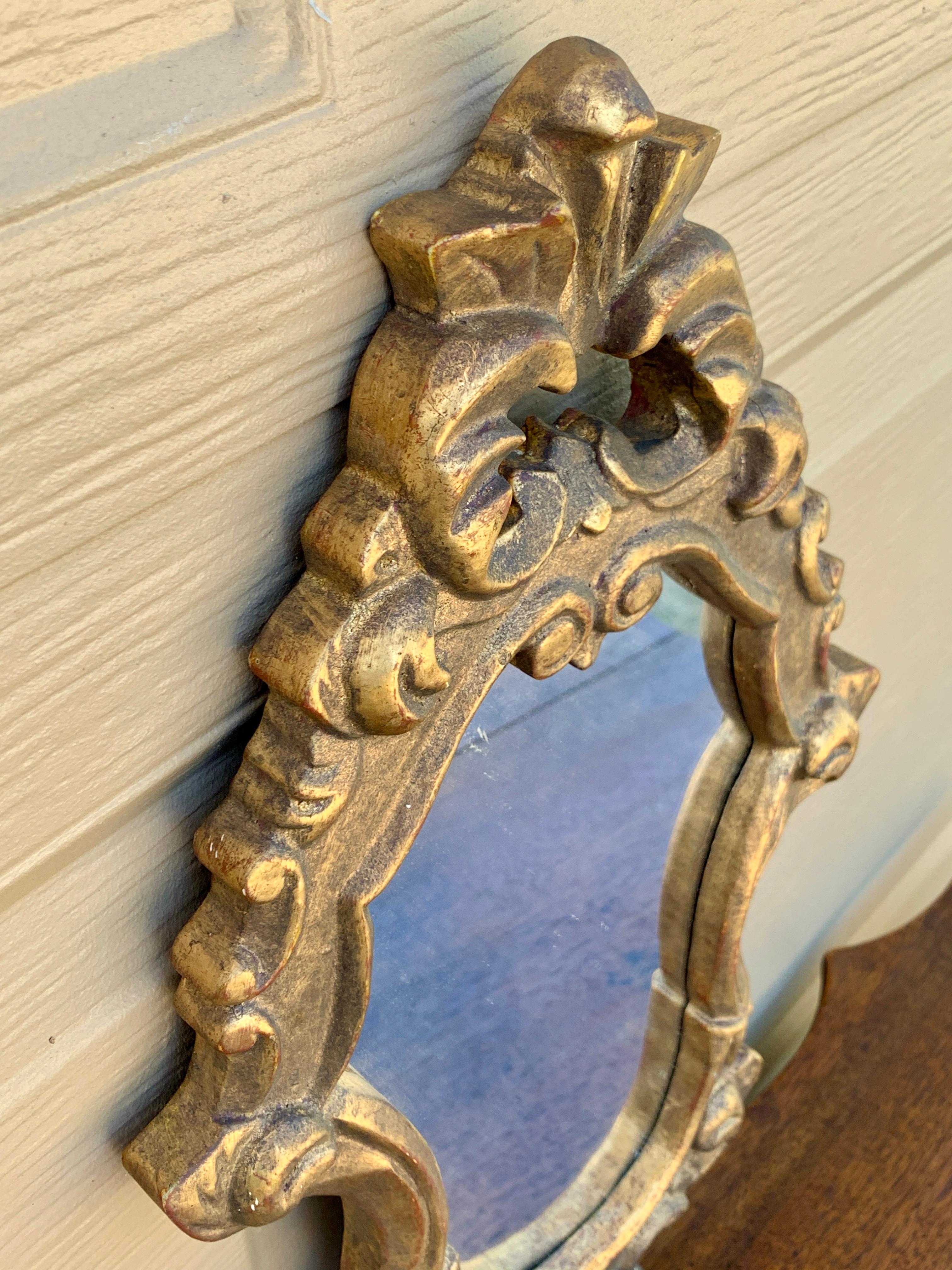 Specchio da parete italiano rococò neoclassico barocco in legno dorato in vendita 4
