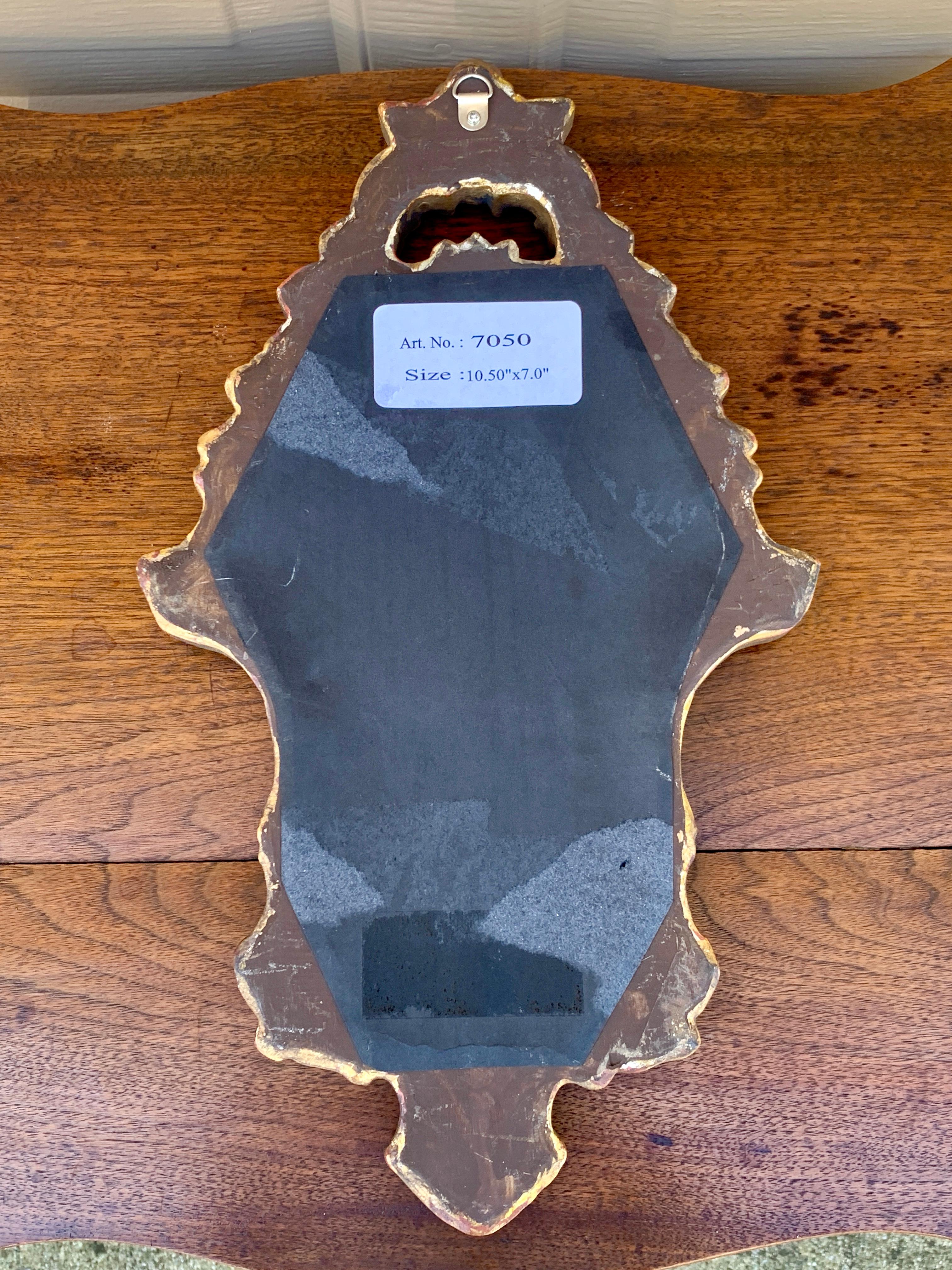 Specchio da parete italiano rococò neoclassico barocco in legno dorato in vendita 6