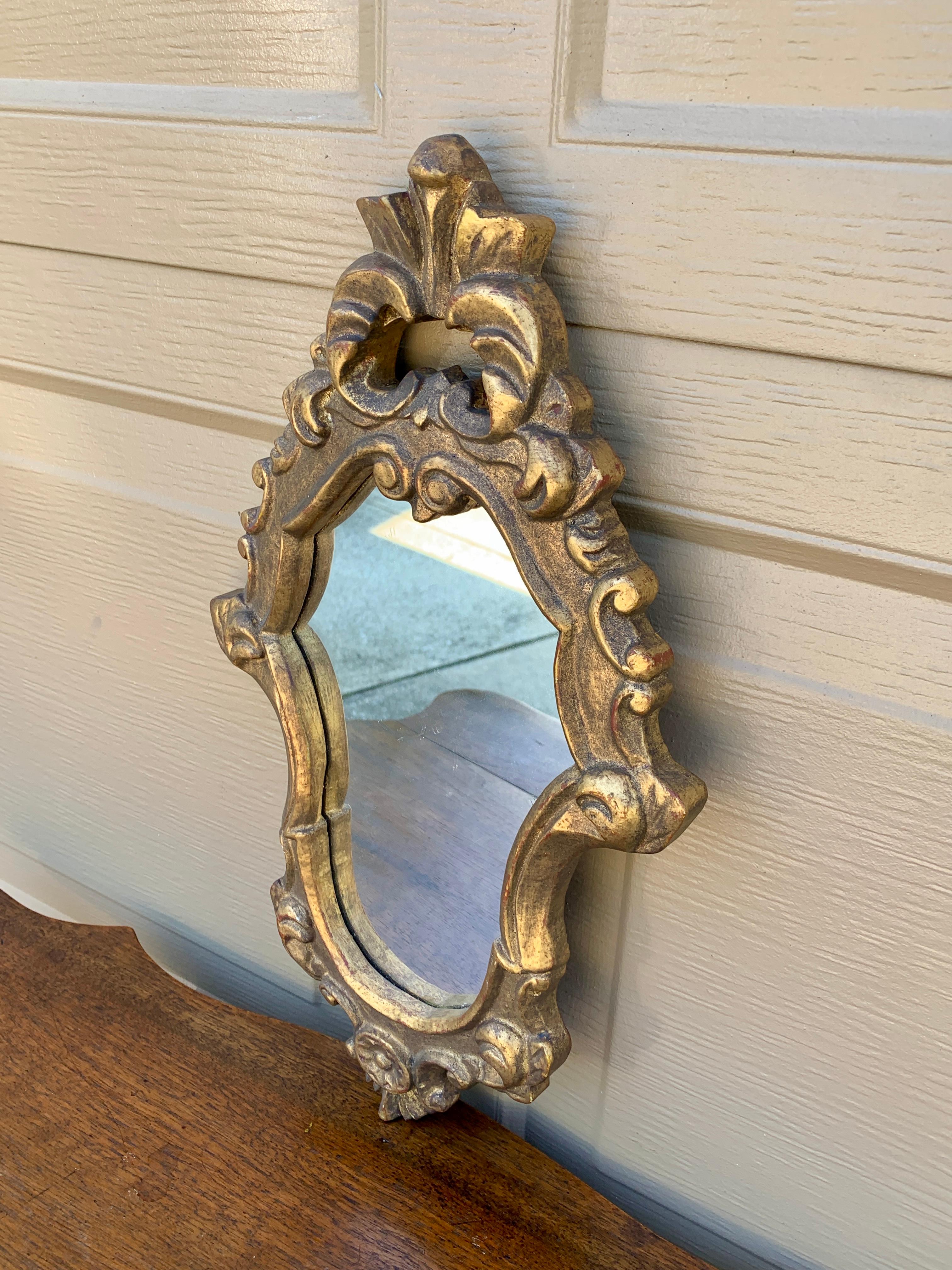 Neoclassico Specchio da parete italiano rococò neoclassico barocco in legno dorato in vendita