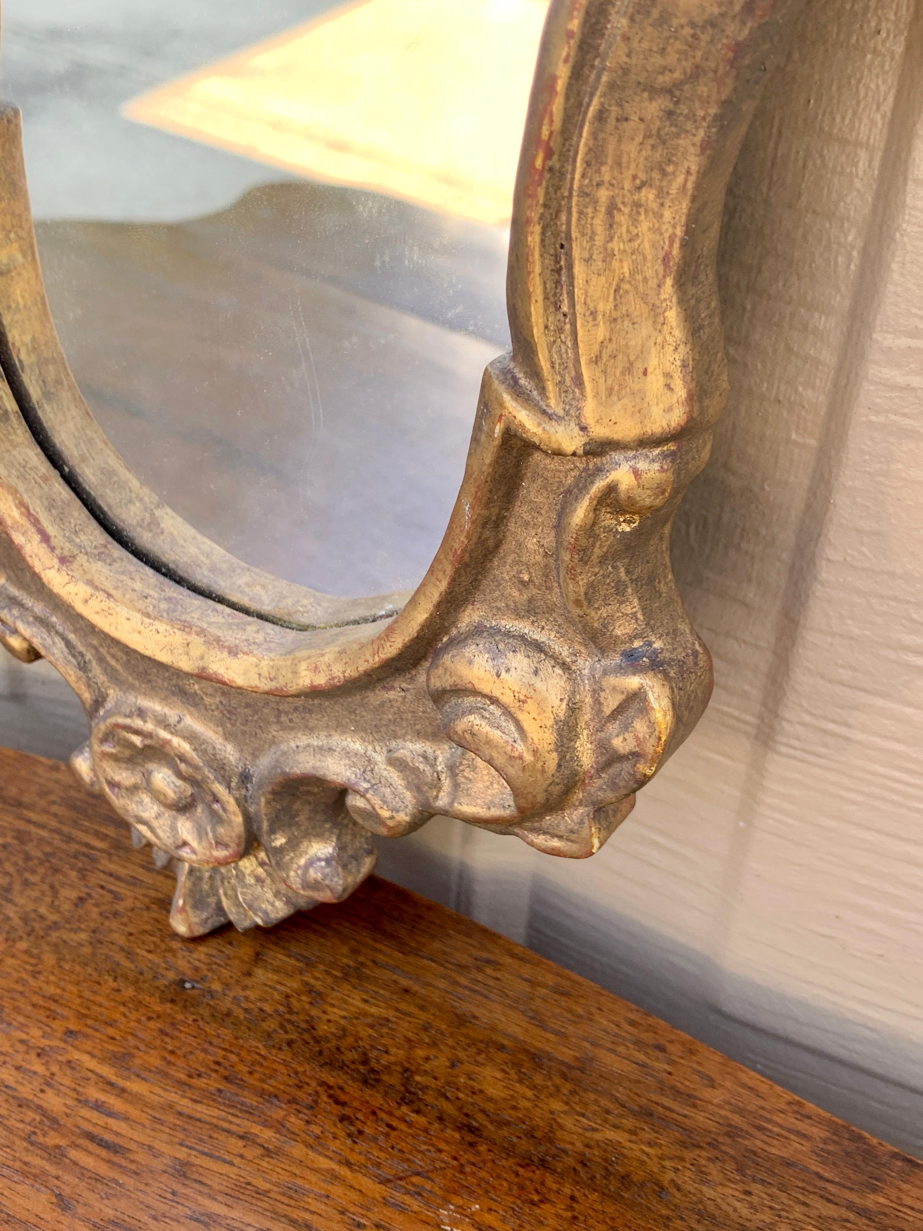 Specchio da parete italiano rococò neoclassico barocco in legno dorato in vendita 1