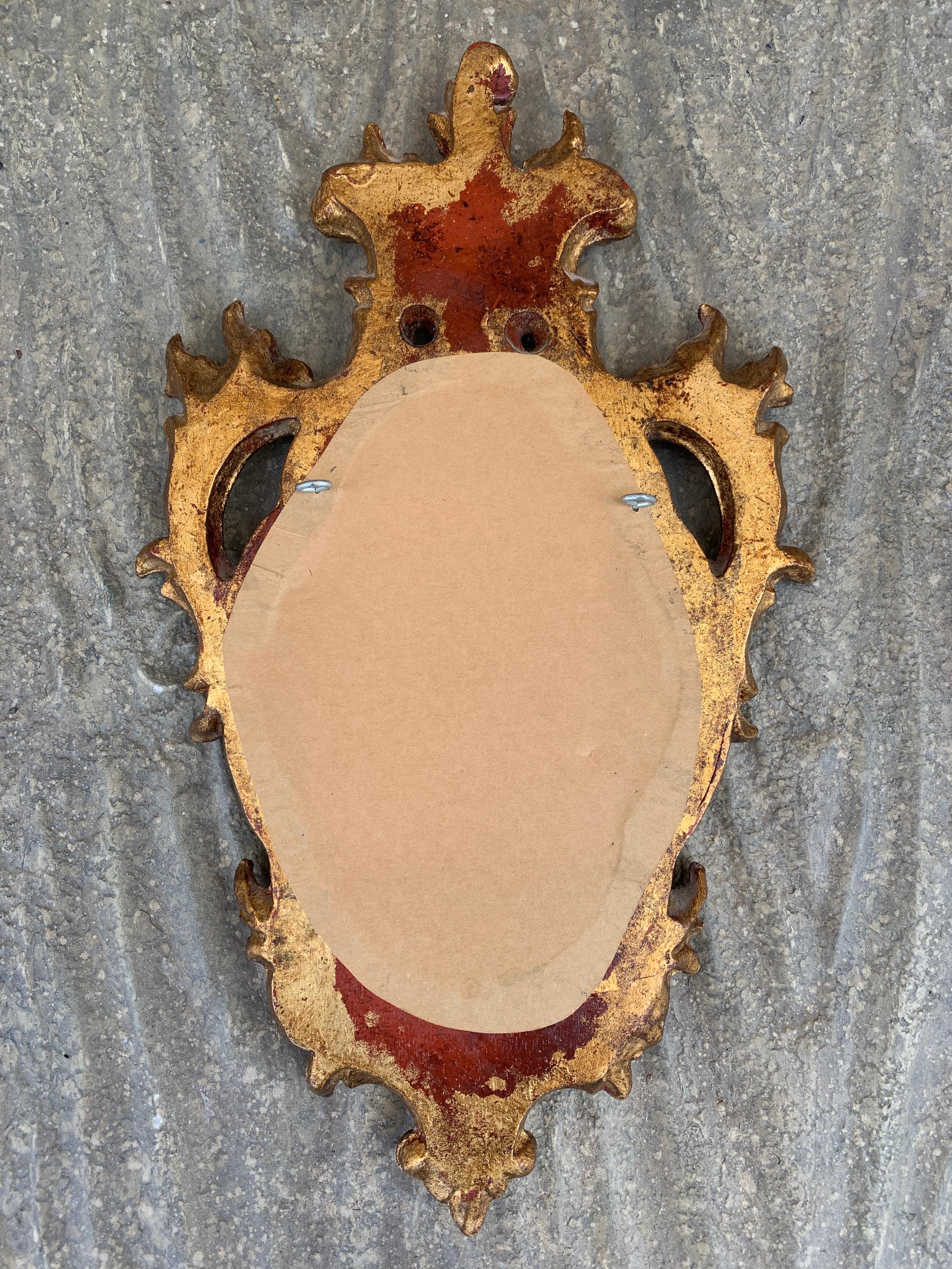 Specchio da parete italiano rococò neoclassico barocco in legno dorato in vendita 2