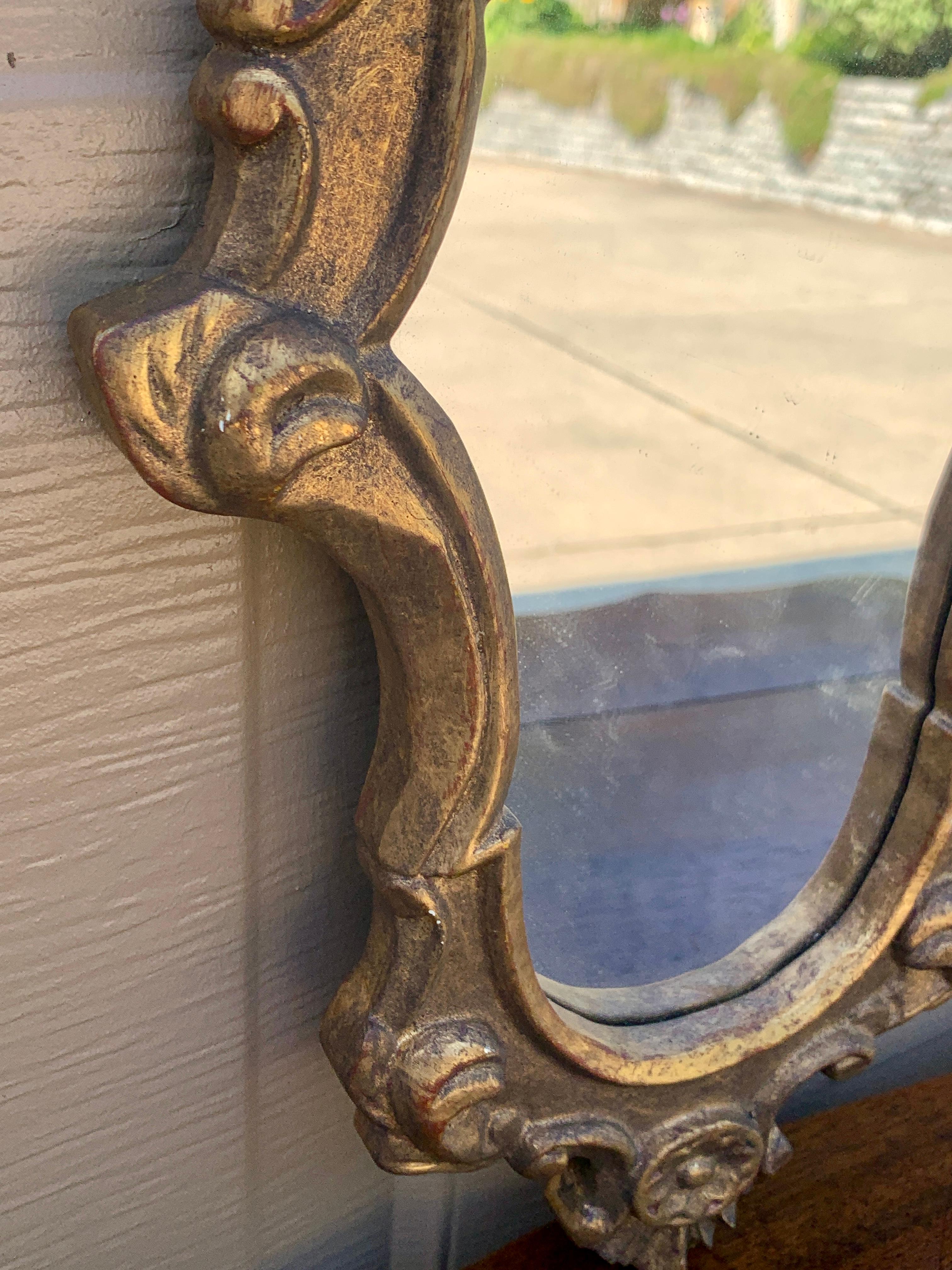 Specchio da parete italiano rococò neoclassico barocco in legno dorato in vendita 3