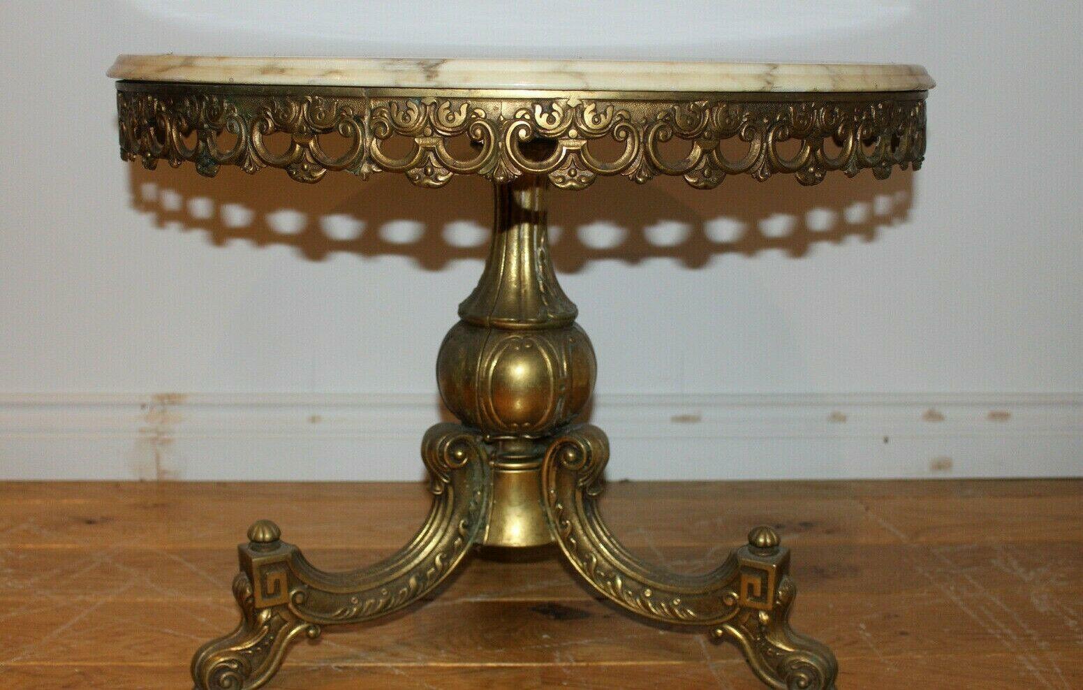Engraved Italian Rococo Onyx Marble Coffee Table Brass Vintage Circular Console 1960 For Sale