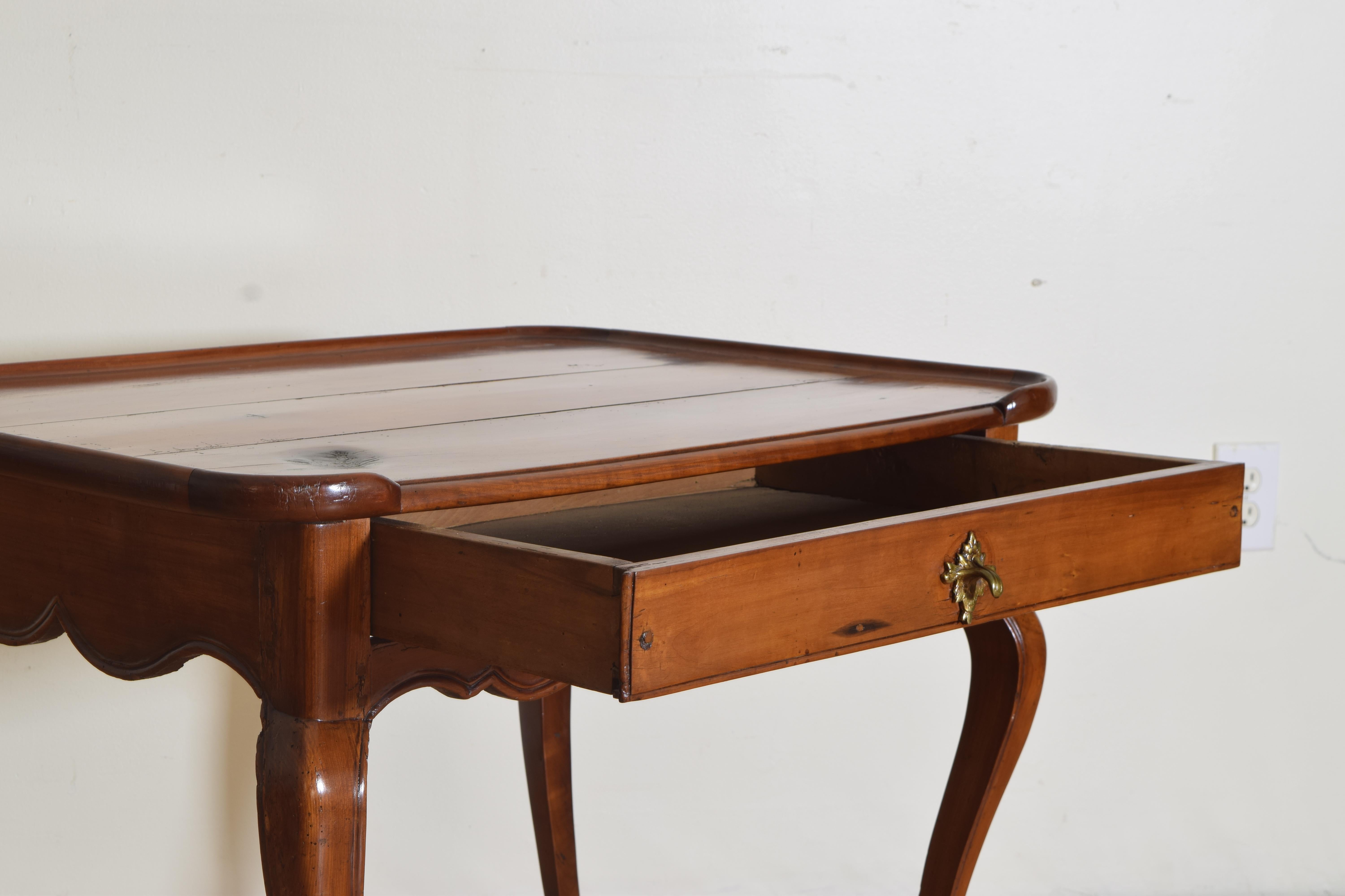 Italian Rococo Period Light Walnut 1-Drawer Table, Mid 18th Century For Sale 2