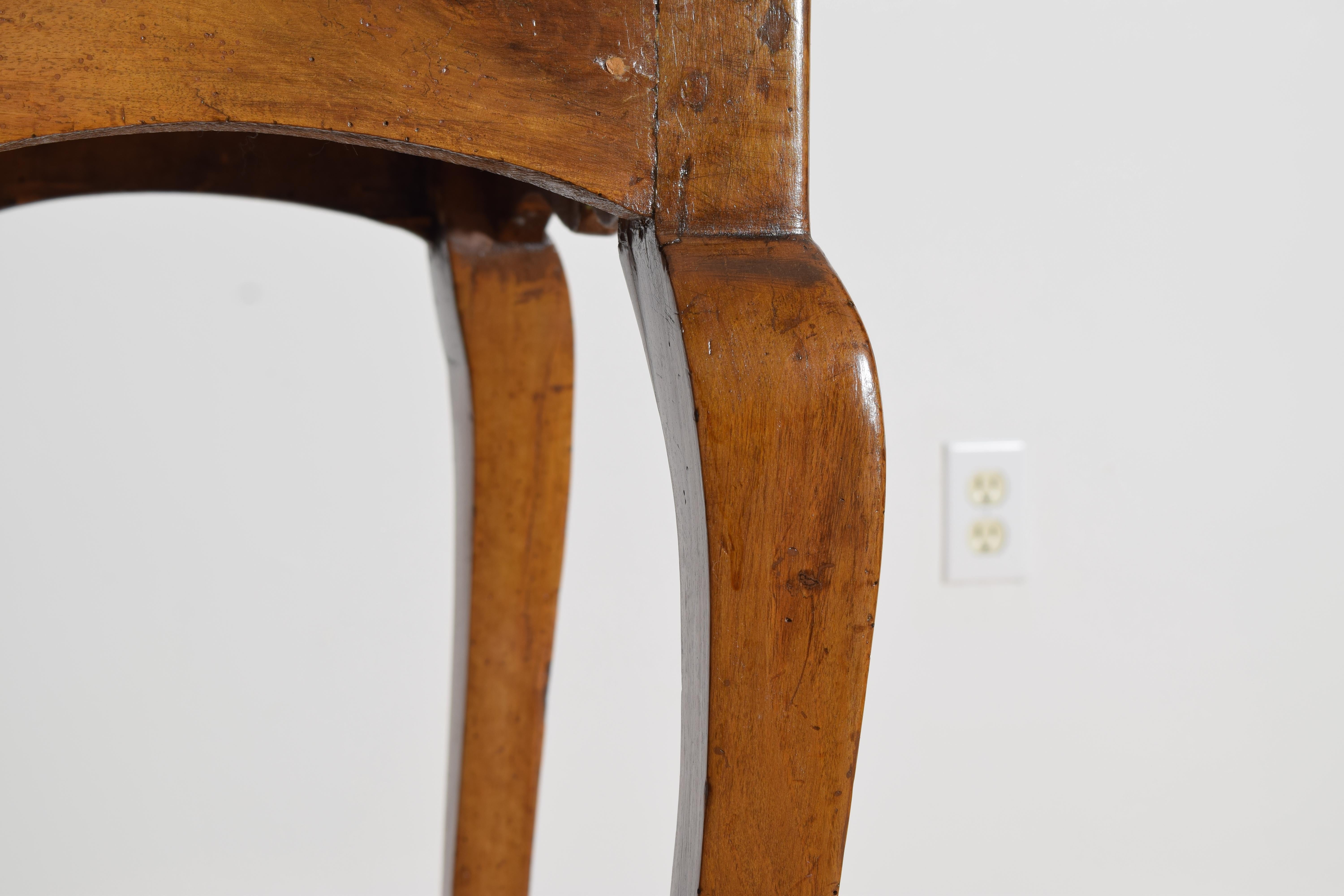 Italian Rococo Period Shaped Walnut Console or Center Table, mid 18th century For Sale 2