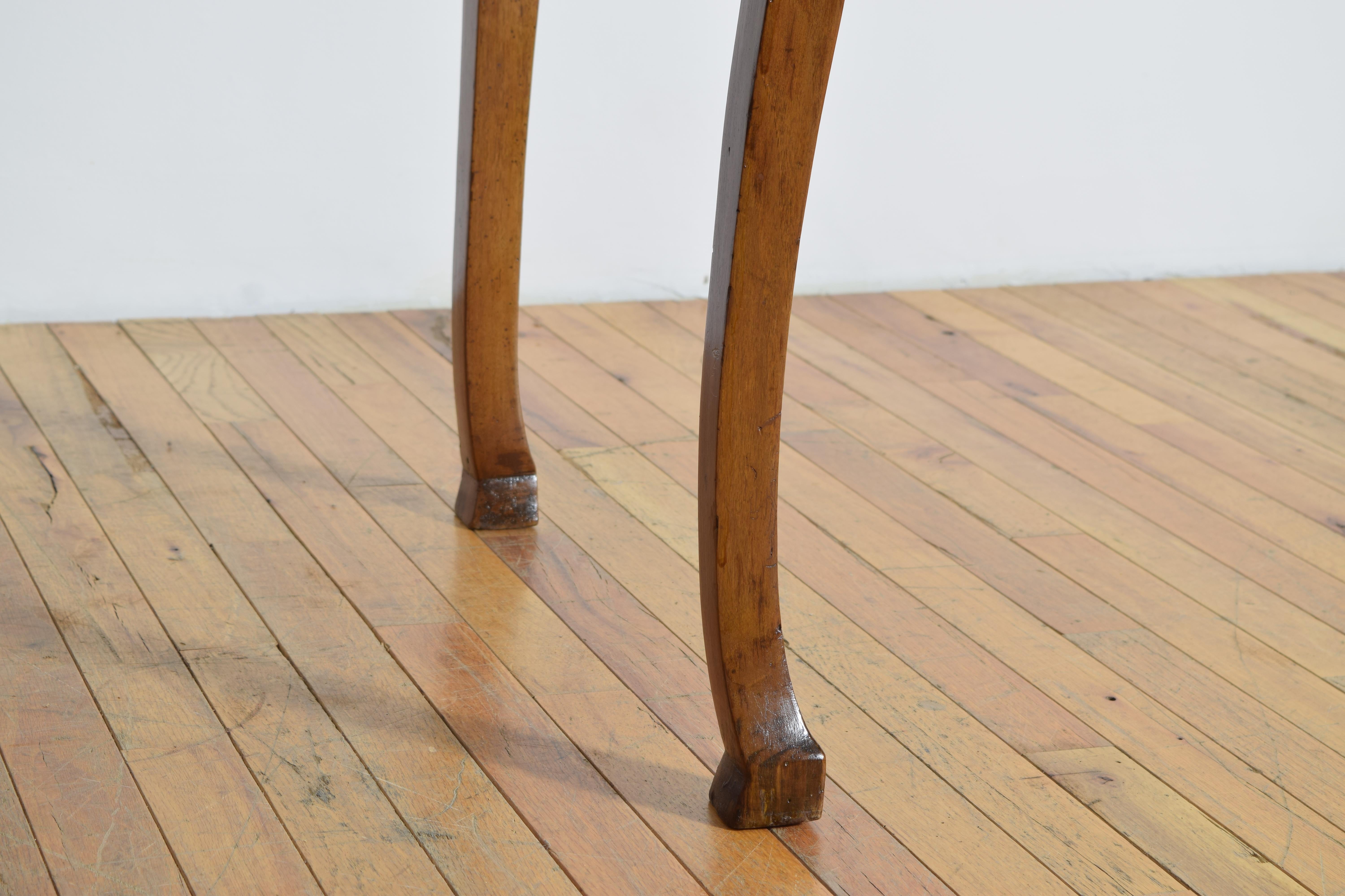 Italian Rococo Period Shaped Walnut Console or Center Table, mid 18th century For Sale 3