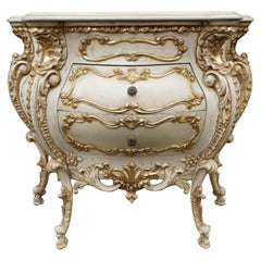 Commodes and Chests of Drawers