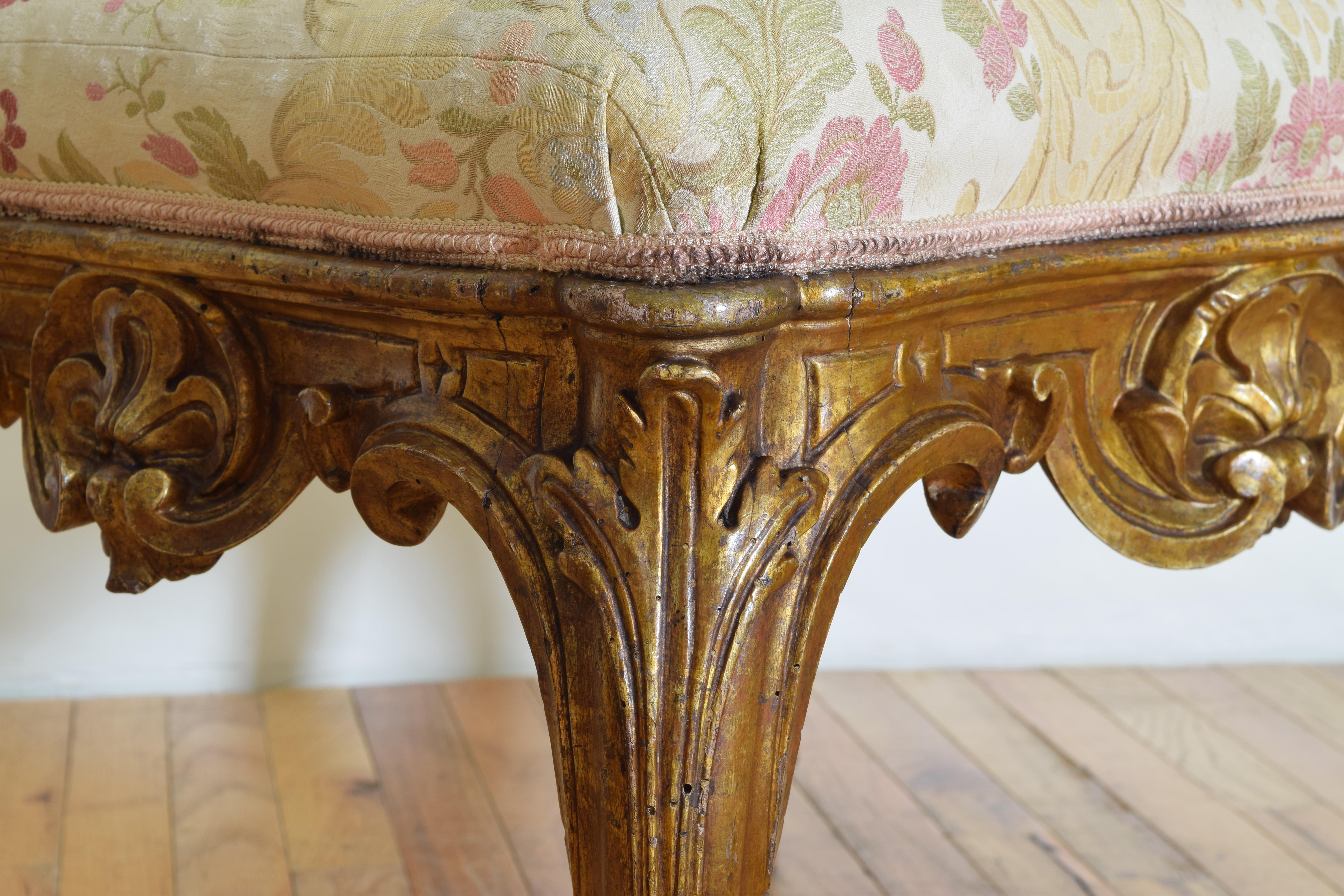 Italian Rococo Revival Carved Giltwood Bench, 3rd Quarter 19th Century For Sale 2