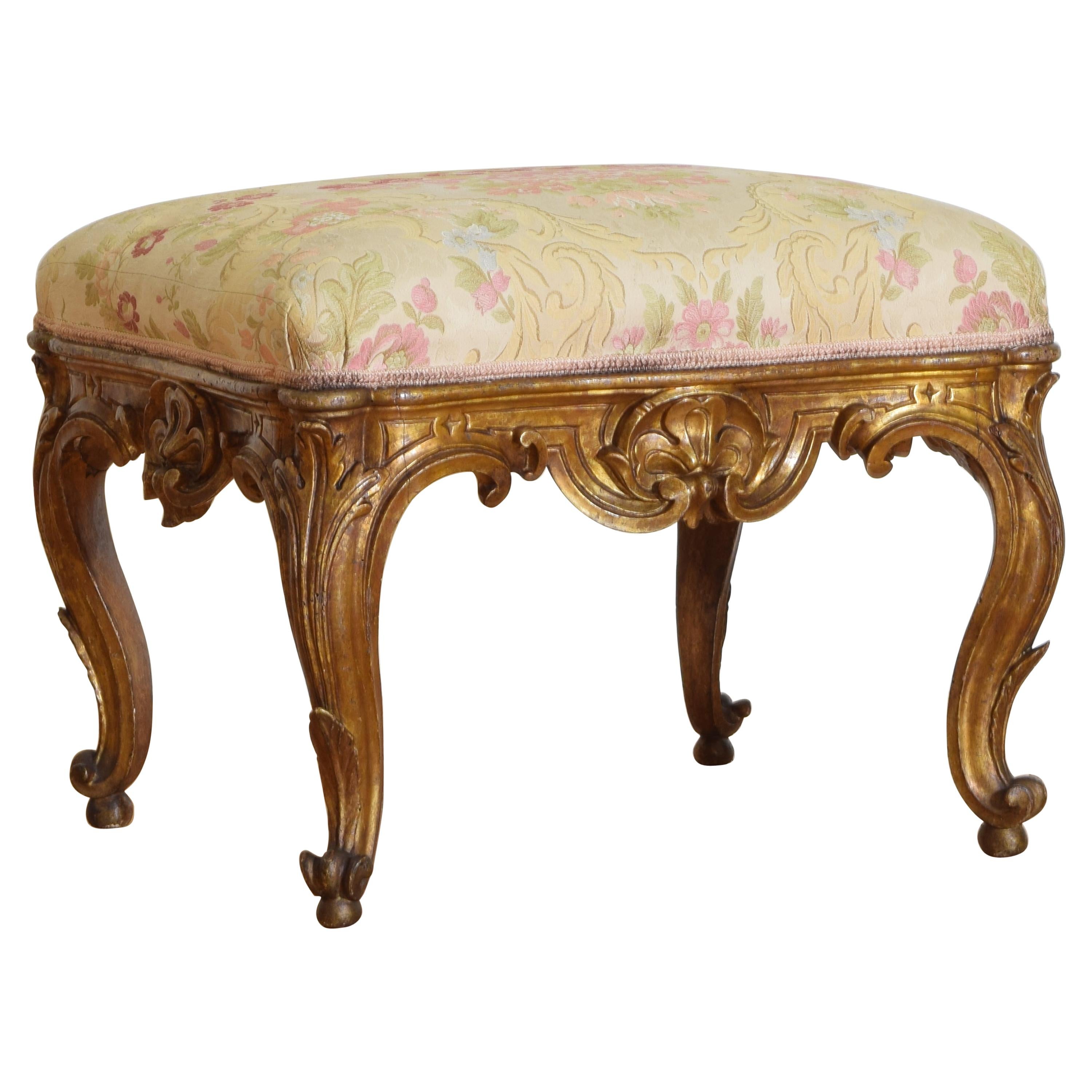 Italian Rococo Revival Carved Giltwood Bench, 3rd Quarter 19th Century For Sale