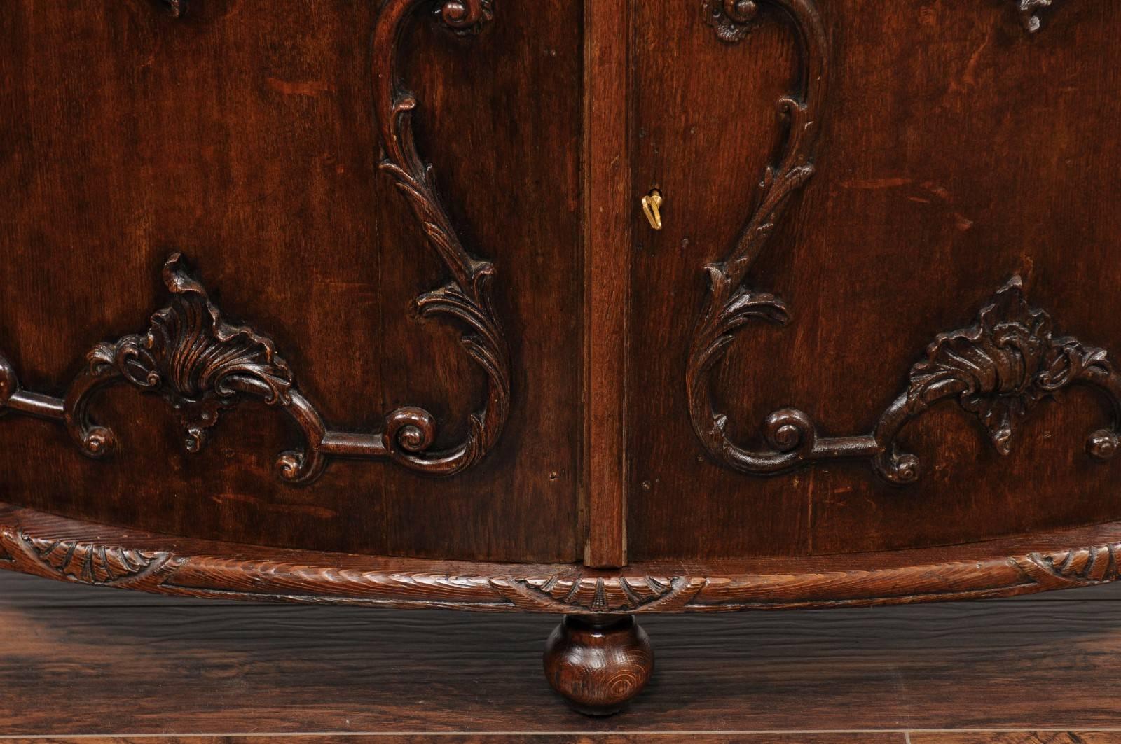 Italian Rococo Style 1800s Hand-Carved Oak Demi-Lune Cabinet with Cartouches 9