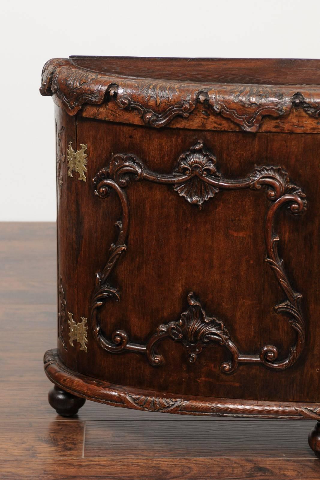 Italian Rococo Style 1800s Hand-Carved Oak Demi-Lune Cabinet with Cartouches In Good Condition In Atlanta, GA