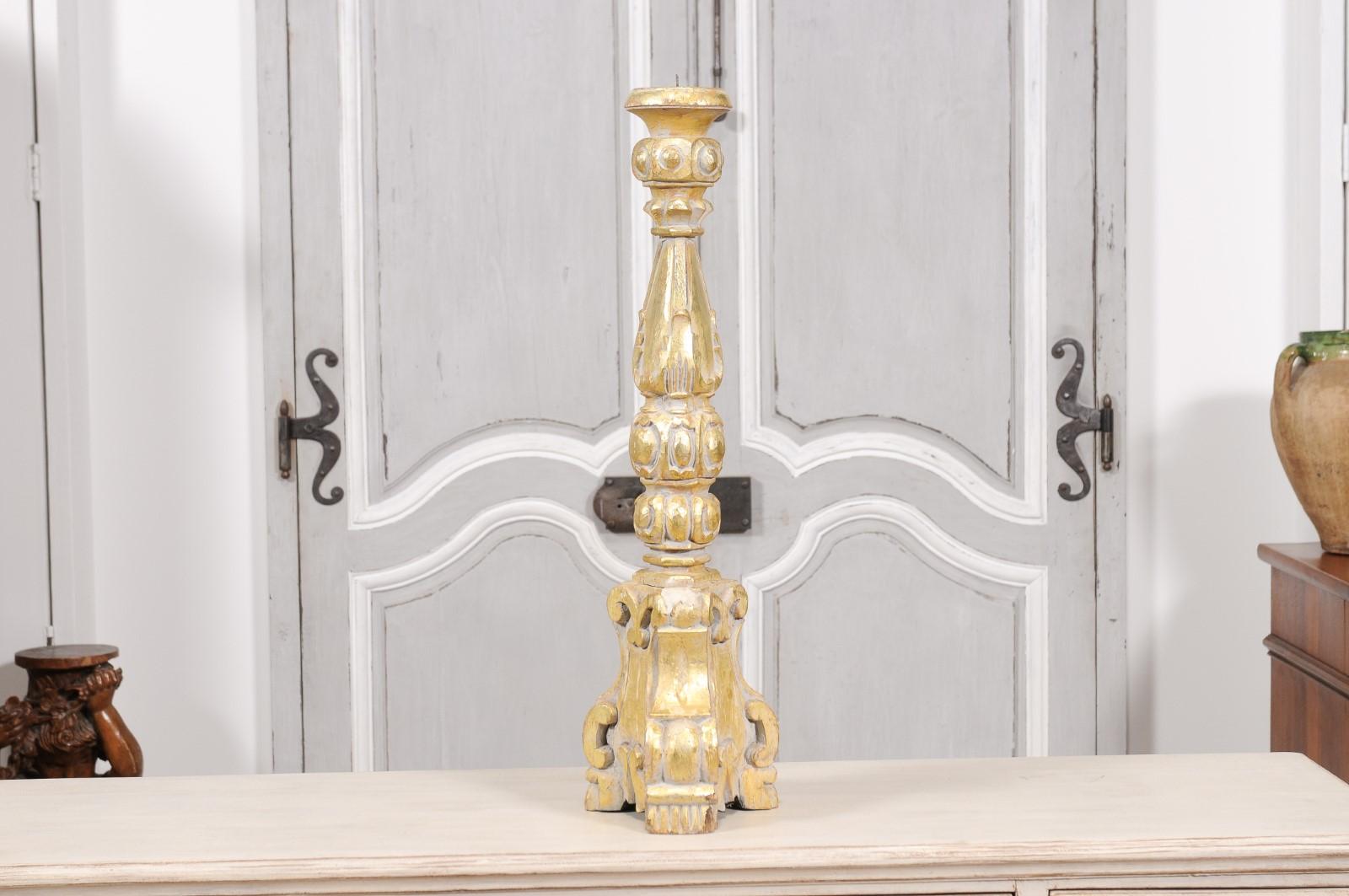 Italian Rococo Style 1890s Giltwood Painted Candlestick with Carved Scrolls For Sale 6