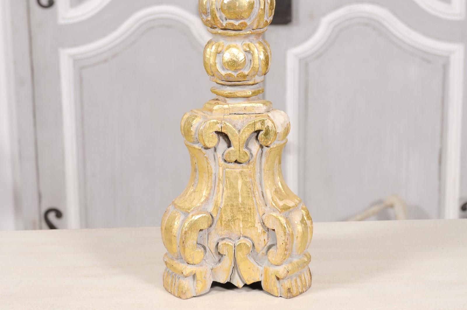Chandelier italien de style rococo des années 1890, peint en bois doré avec volutes sculptées Bon état - En vente à Atlanta, GA