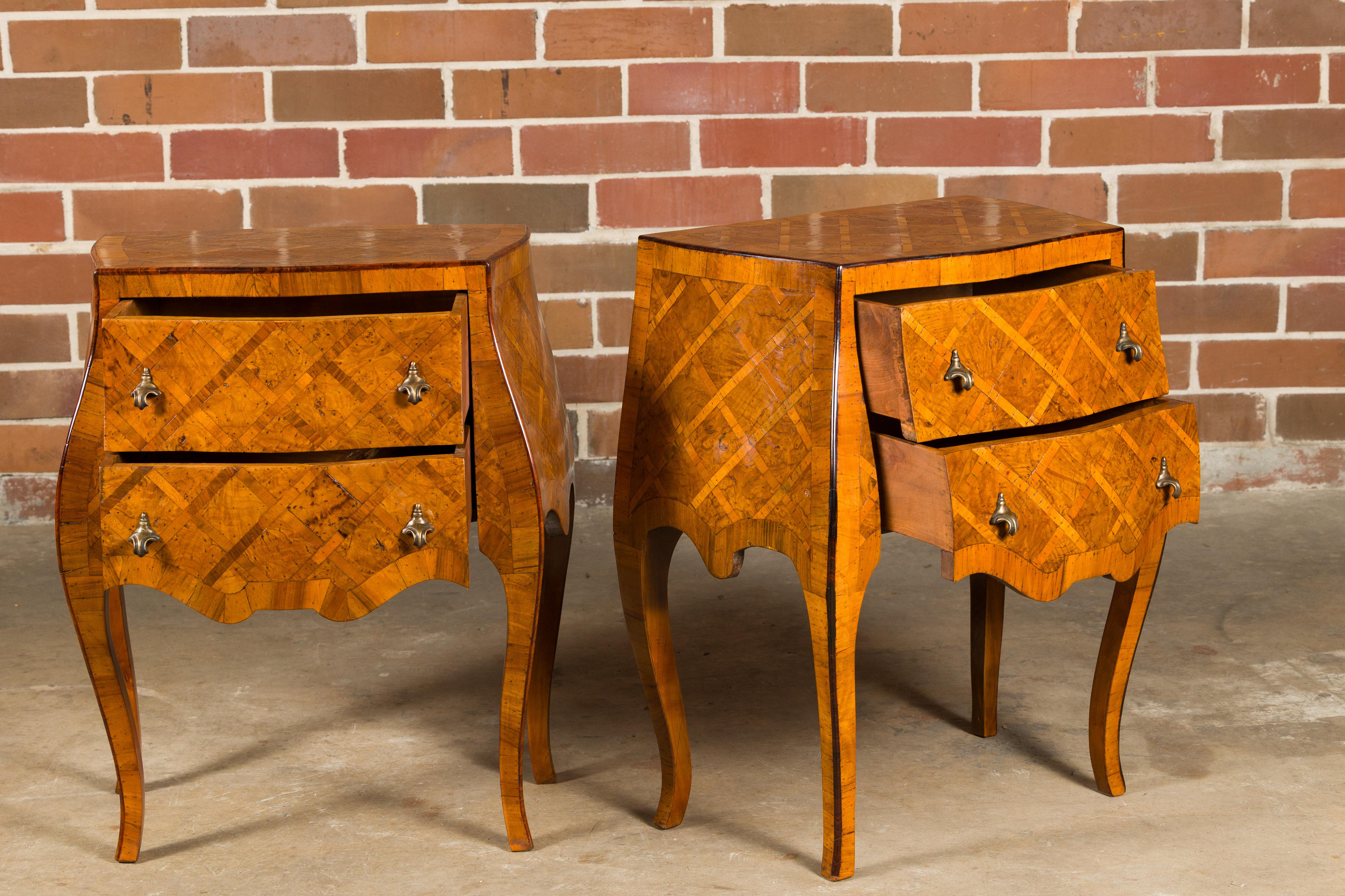 Italian Rococo Style Burl Wood Marquetry Bedside Chests with Cabriole Legs For Sale 10