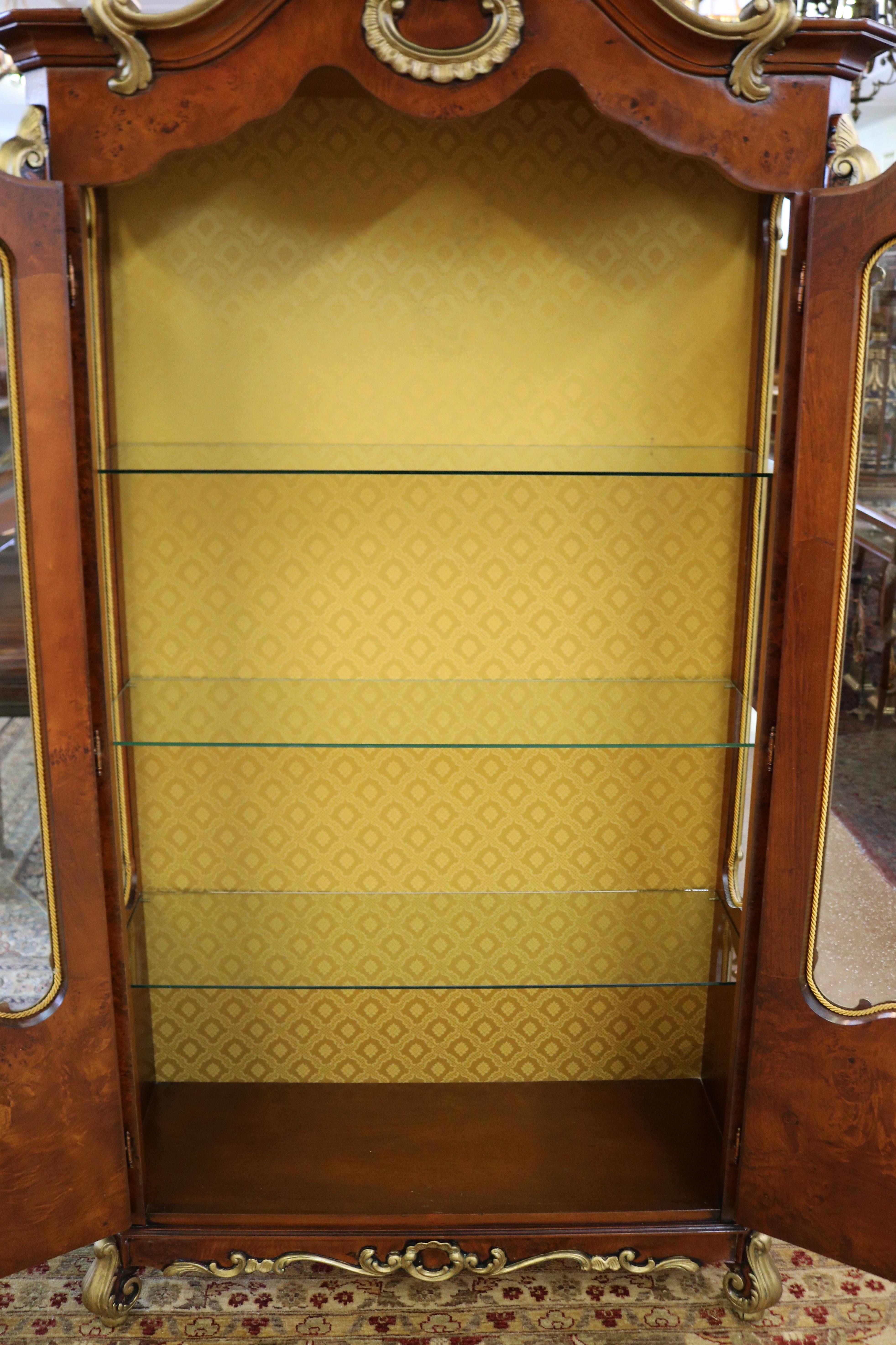 Italian Rococo Style Burled Walnut & Gold Display China Cabinet For Sale 5