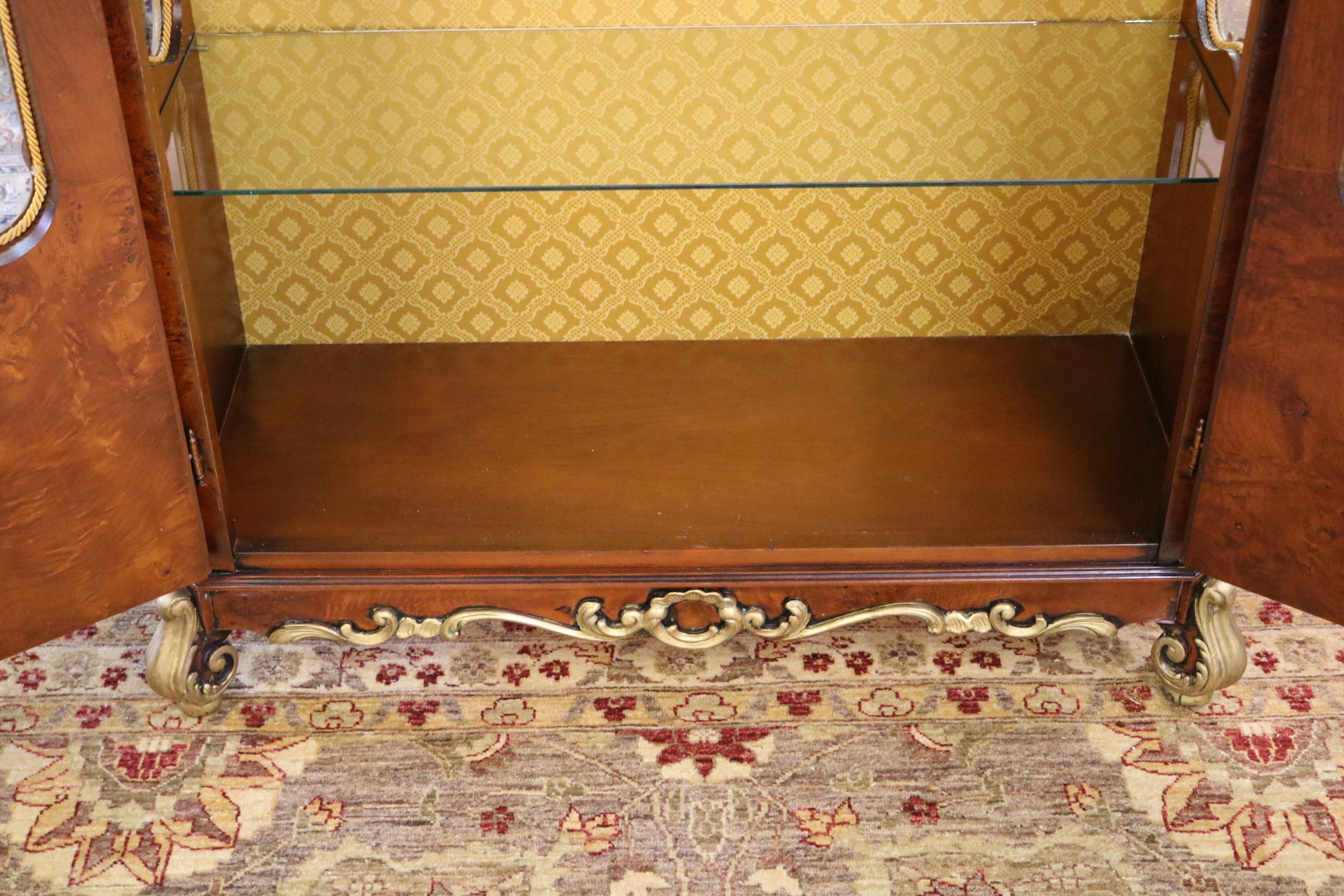 Italian Rococo Style Burled Walnut & Gold Display China Cabinet For Sale 7