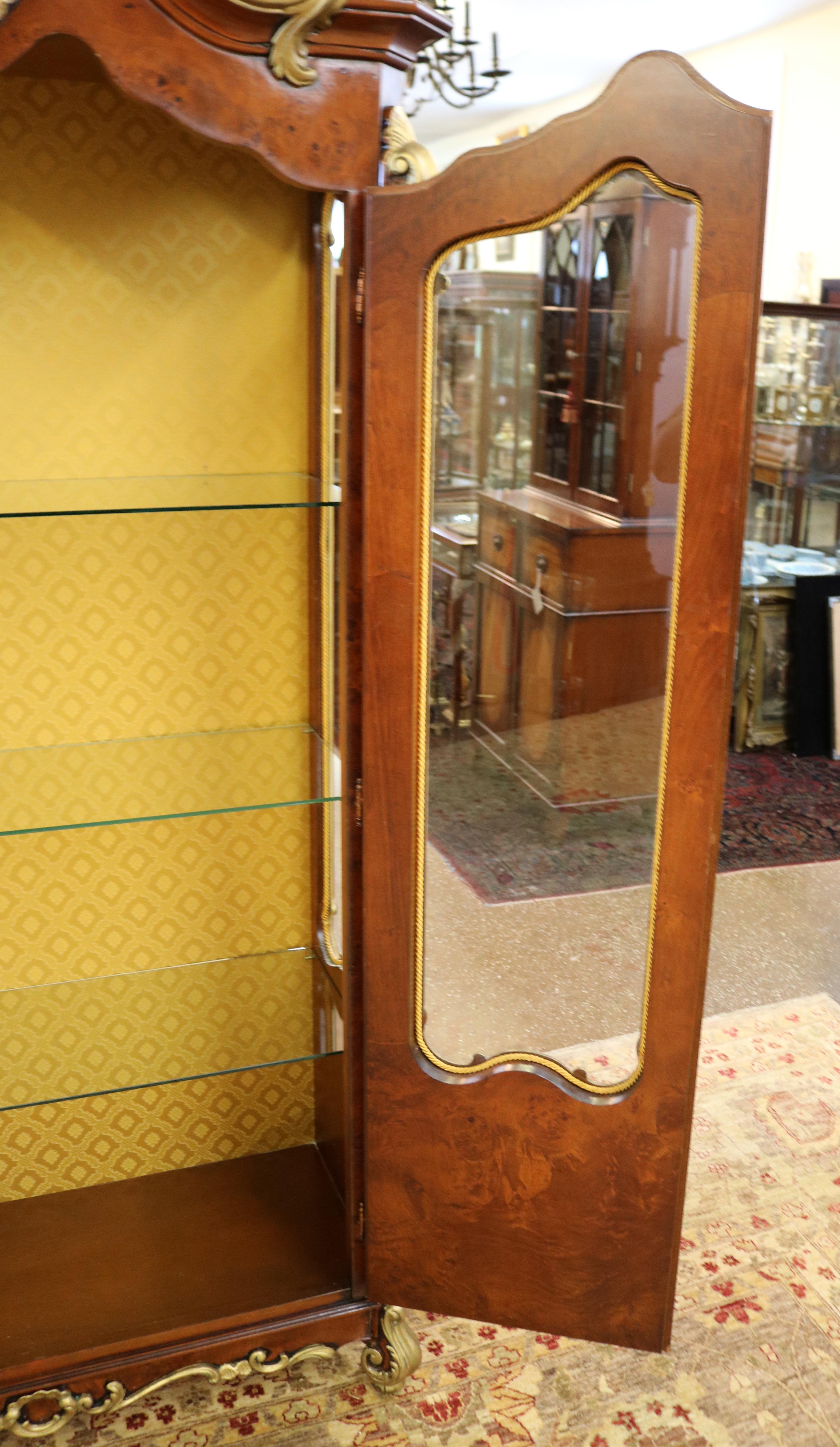 Italian Rococo Style Burled Walnut & Gold Display China Cabinet For Sale 4