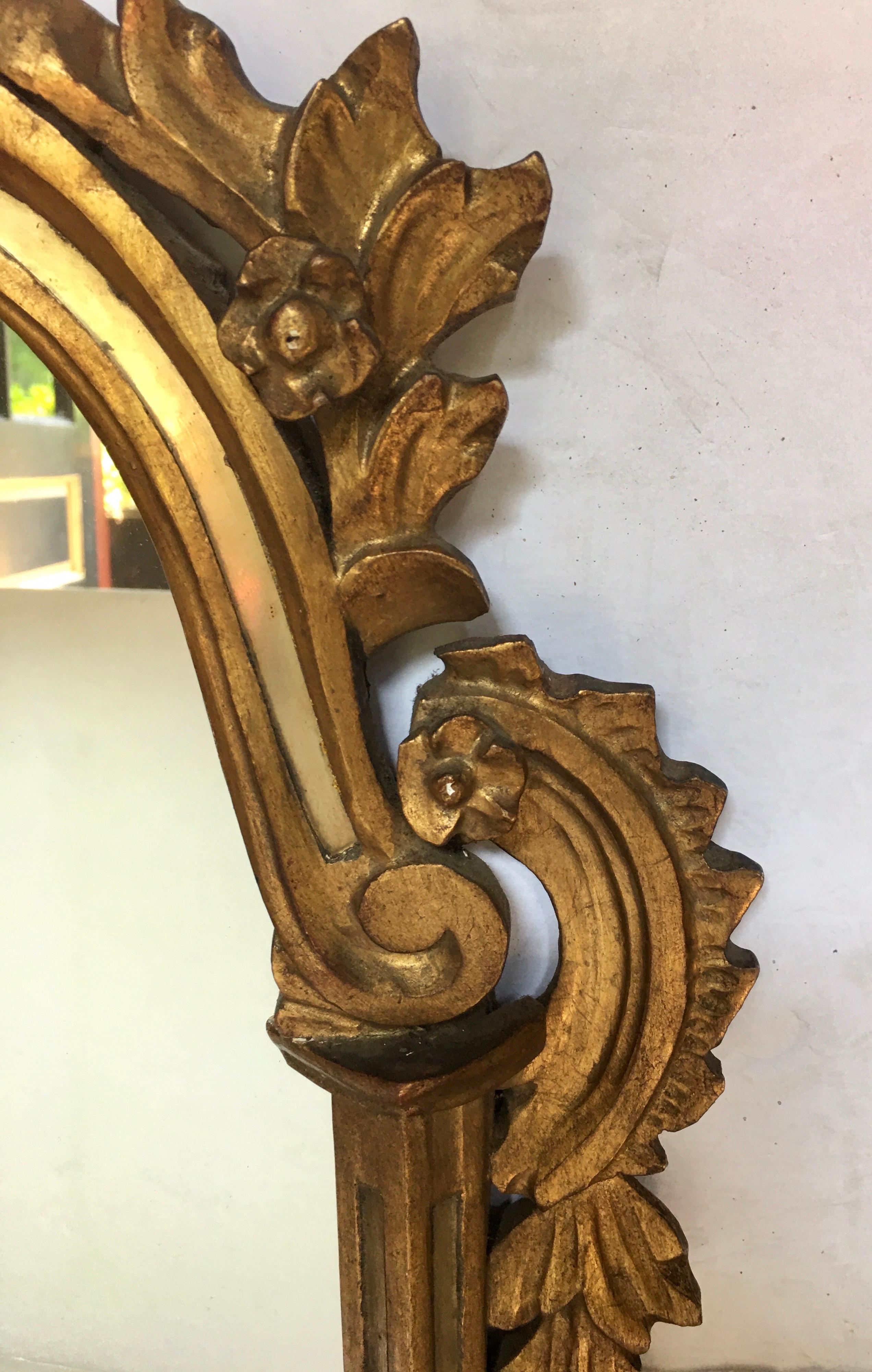 Italian Rococo Style Carved Giltwood Wall Mirror, Italy In Good Condition In Lambertville, NJ