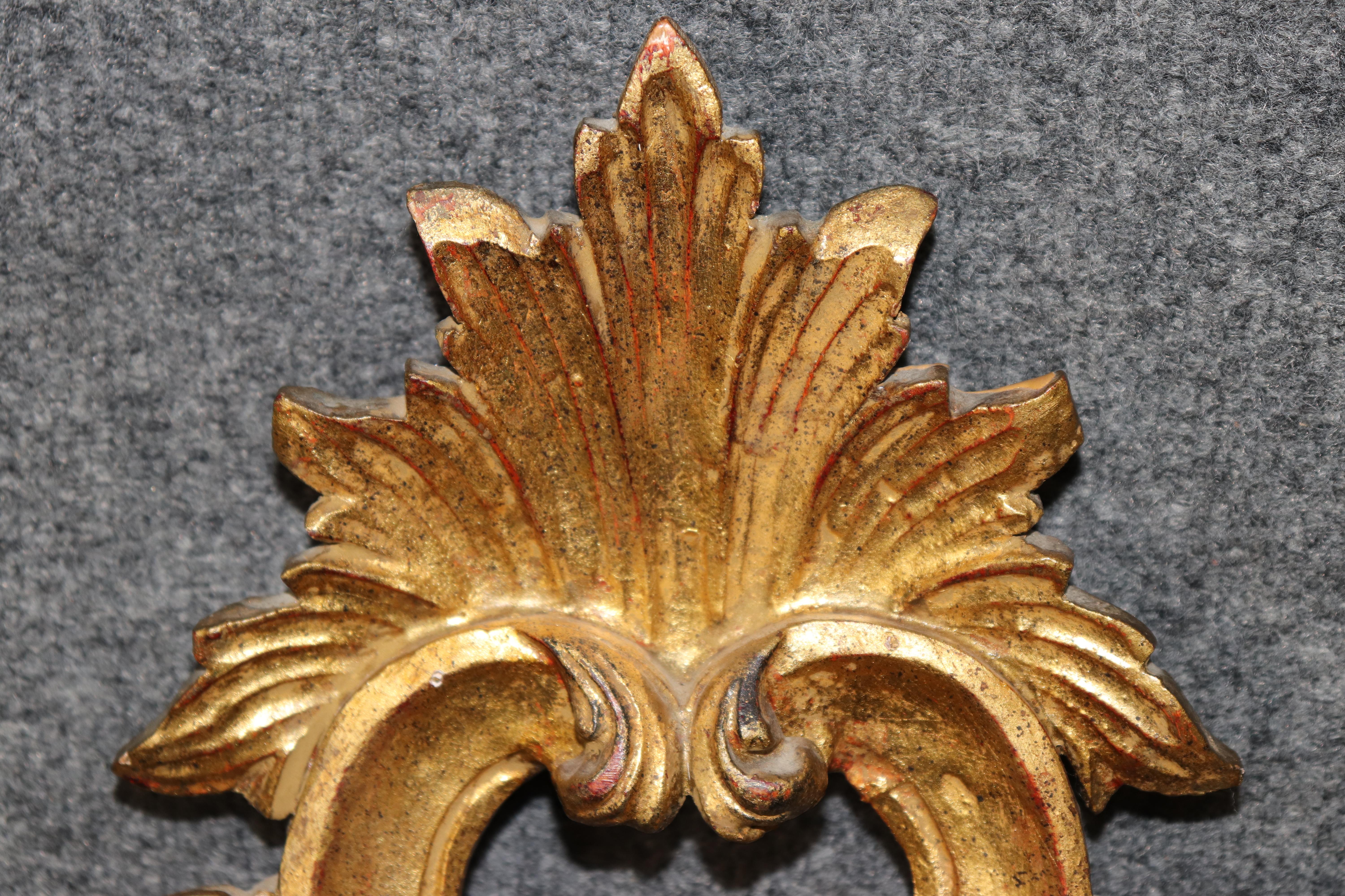 Espejo Italiano Estilo Rococó Tallado Dorado en venta 5