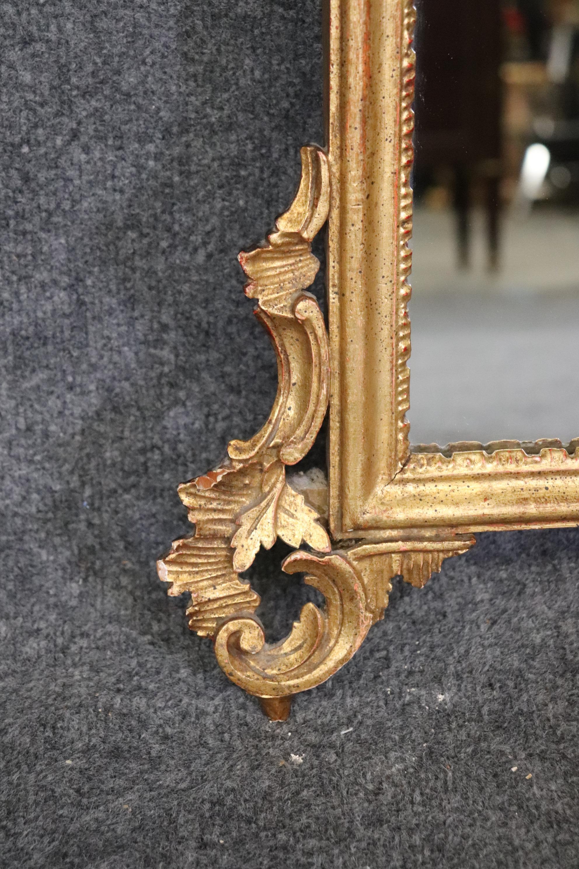 Italian Rococo Style Carved Gold Gilt Wall Hanging Mirror For Sale 1