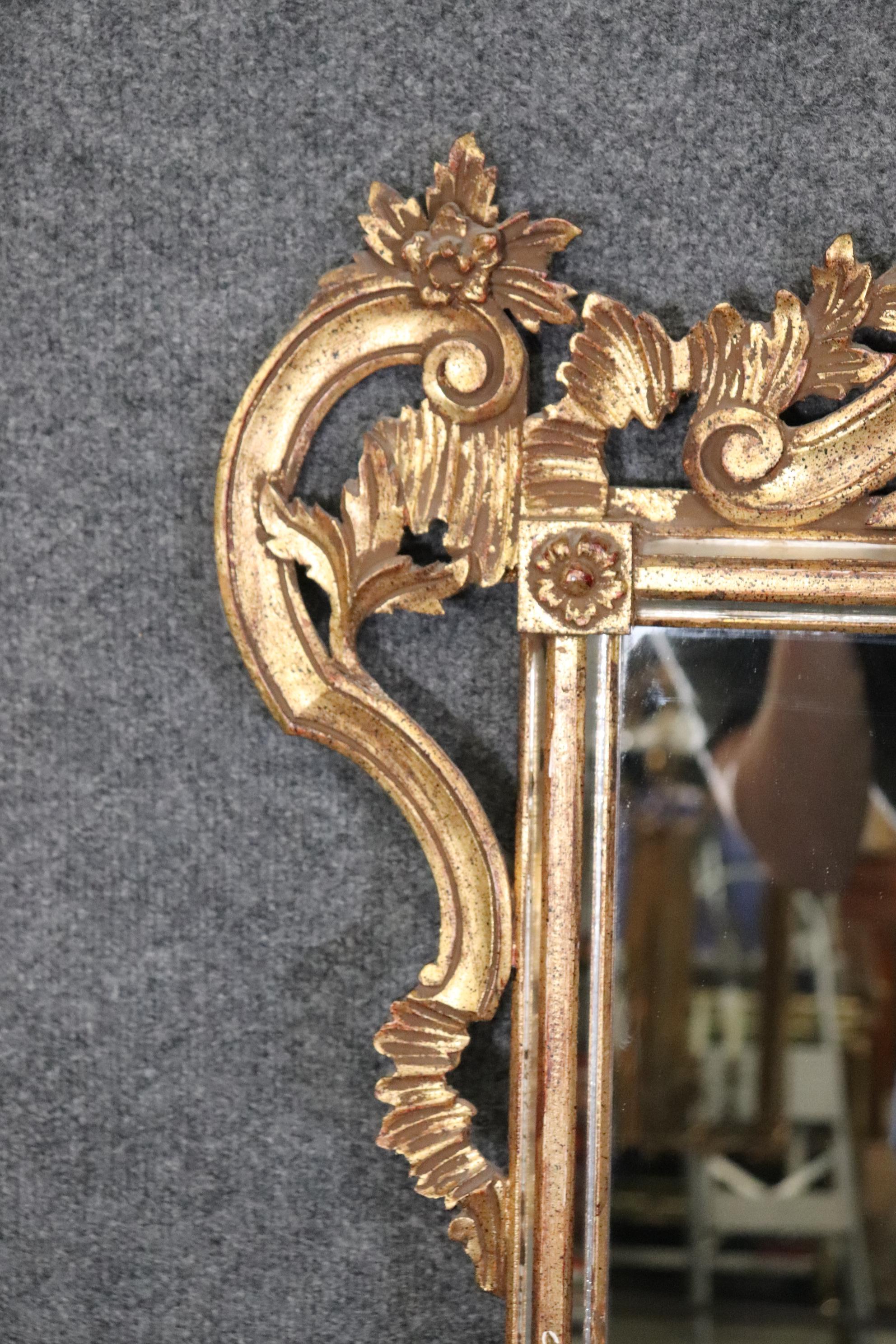 Italian Rococo Style Carved Gold Gilt Wall Mirror For Sale 2