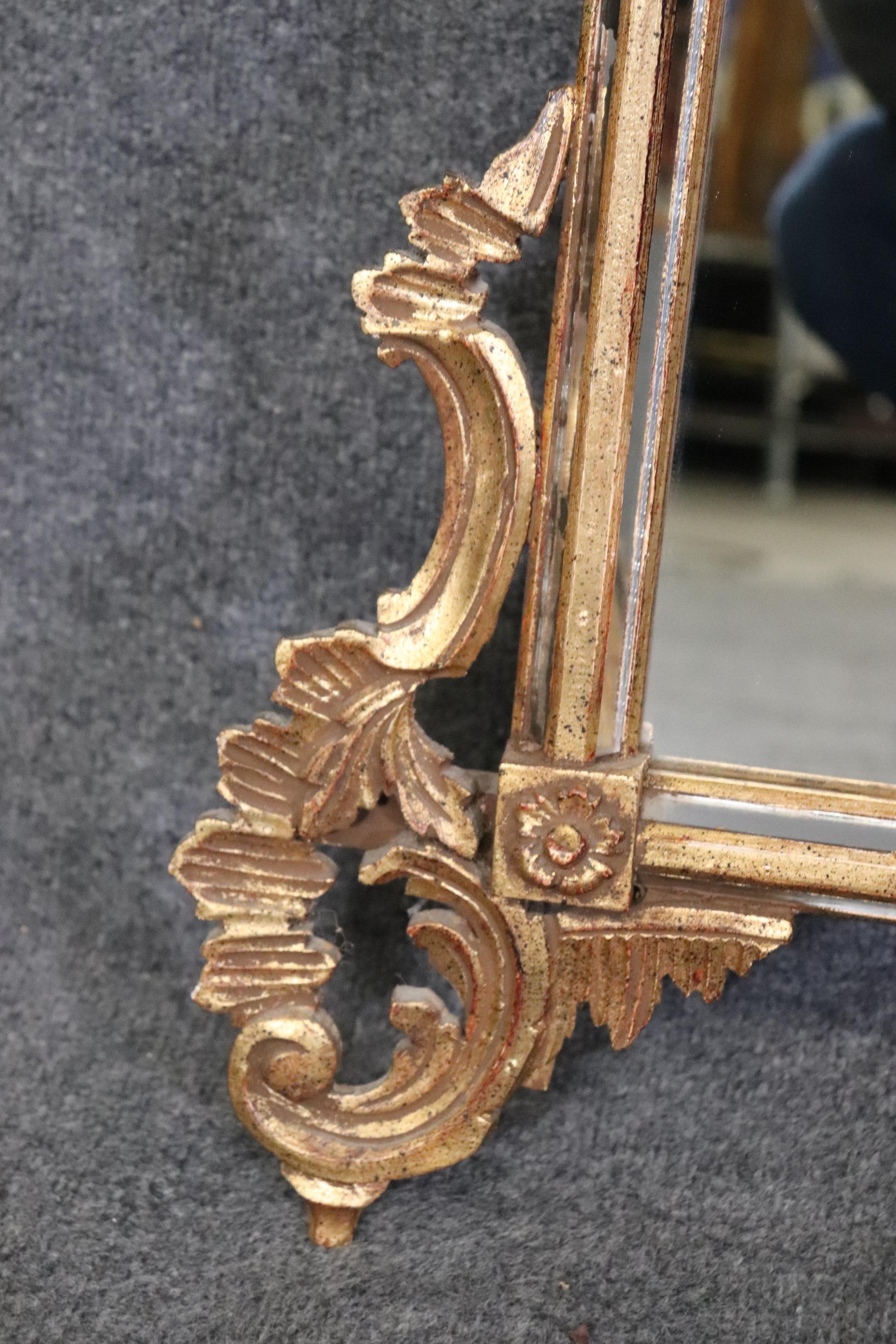 Italian Rococo Style Carved Gold Gilt Wall Mirror For Sale 4