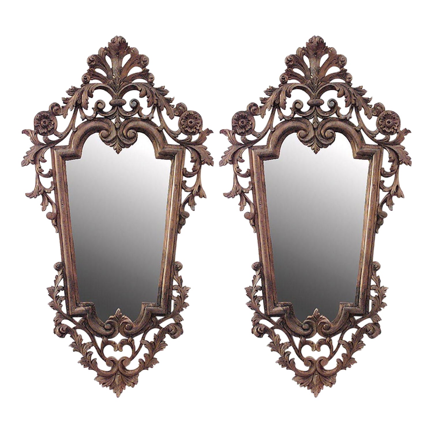 Specchi da parete in pino spogliato intagliato in stile rococò italiano in vendita
