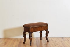 Italienische gepolsterte Bank/Fußhocker im Rokoko-Stil aus geschnitztem Nussbaumholz und gepolstertem Hocker, 19. Jahrhundert