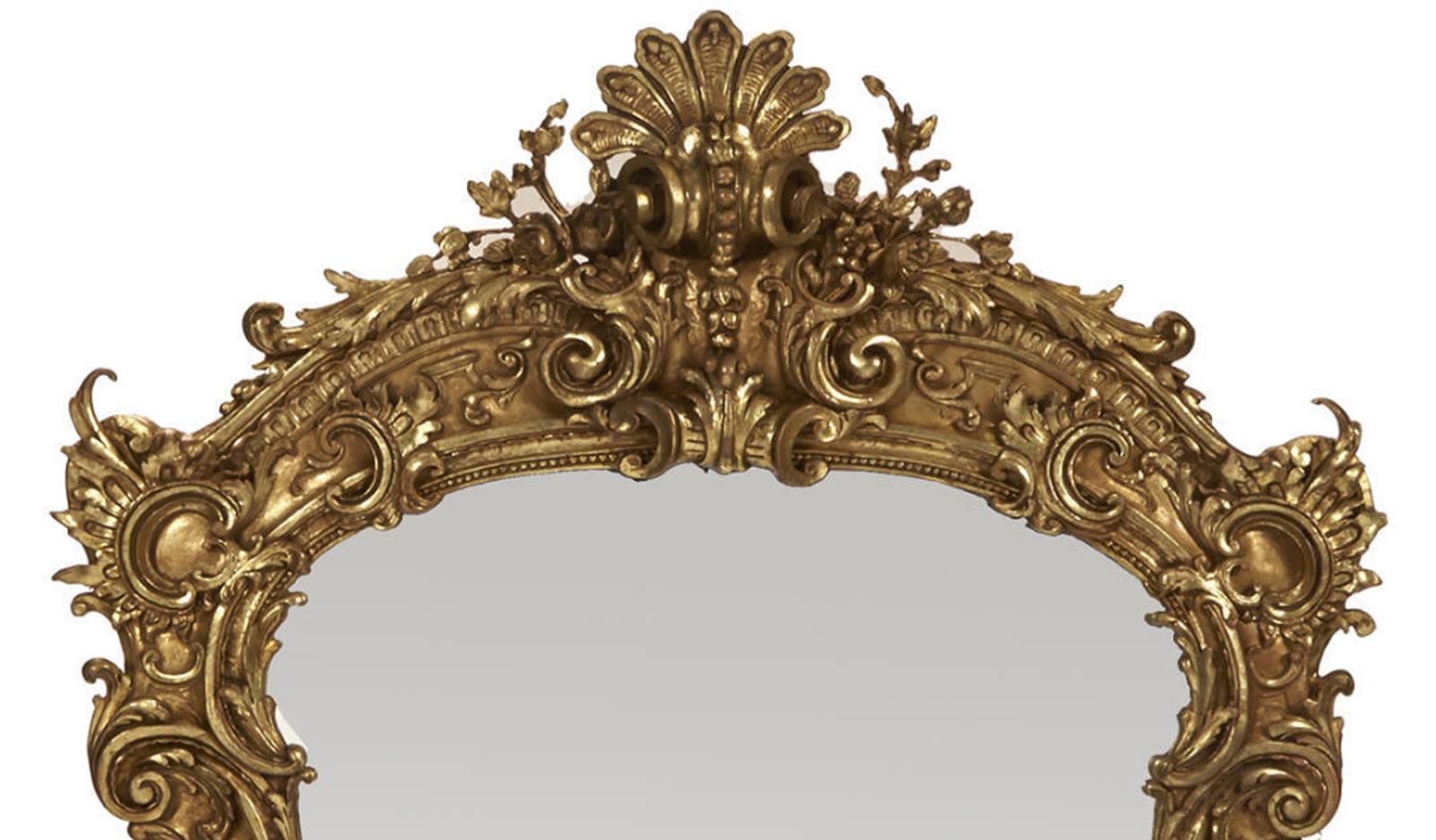Italian Rococo Style Gilt Mirror In Good Condition In Cypress, CA