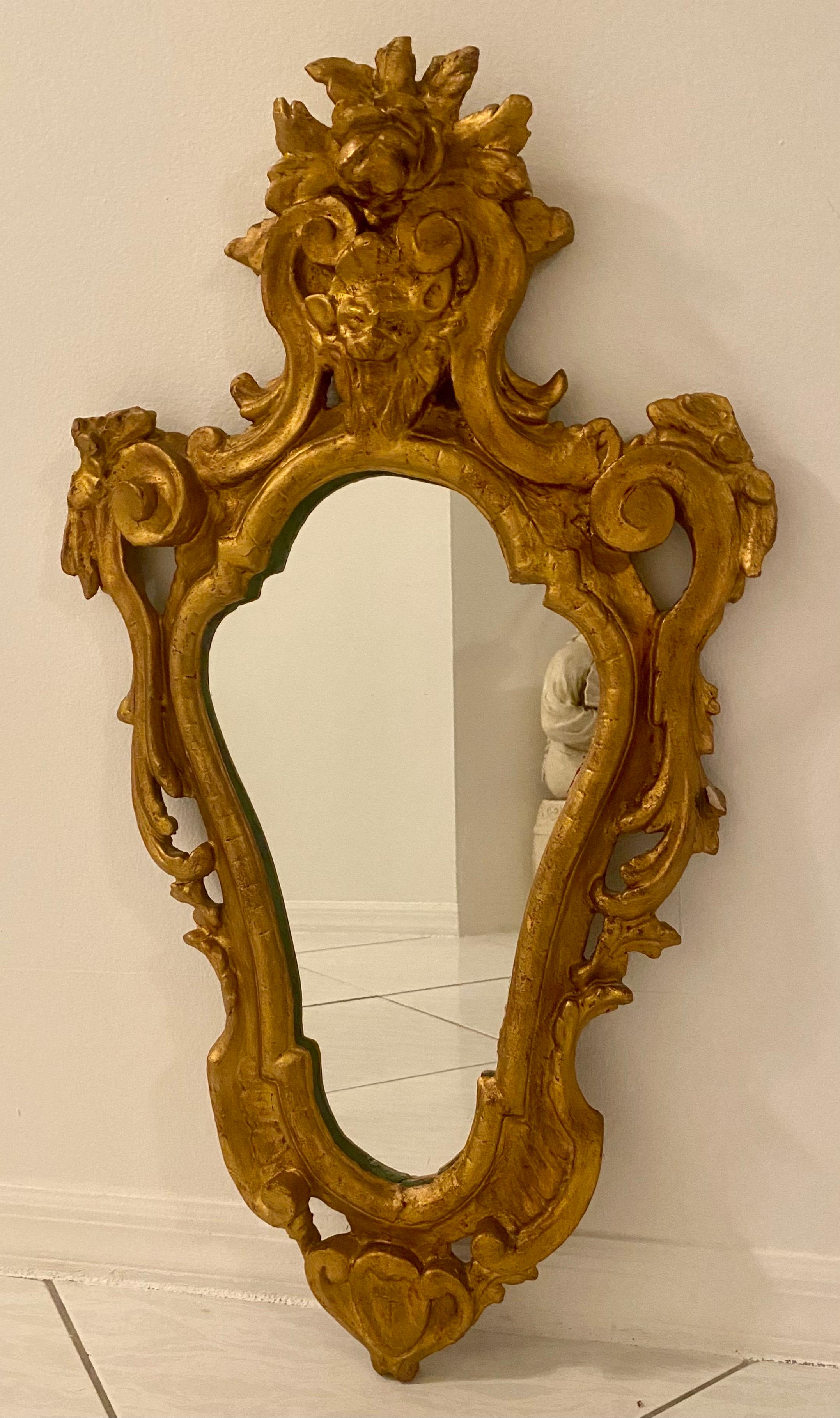 Italian Rococo Style Giltwood Mirror In Good Condition For Sale In Miami, FL