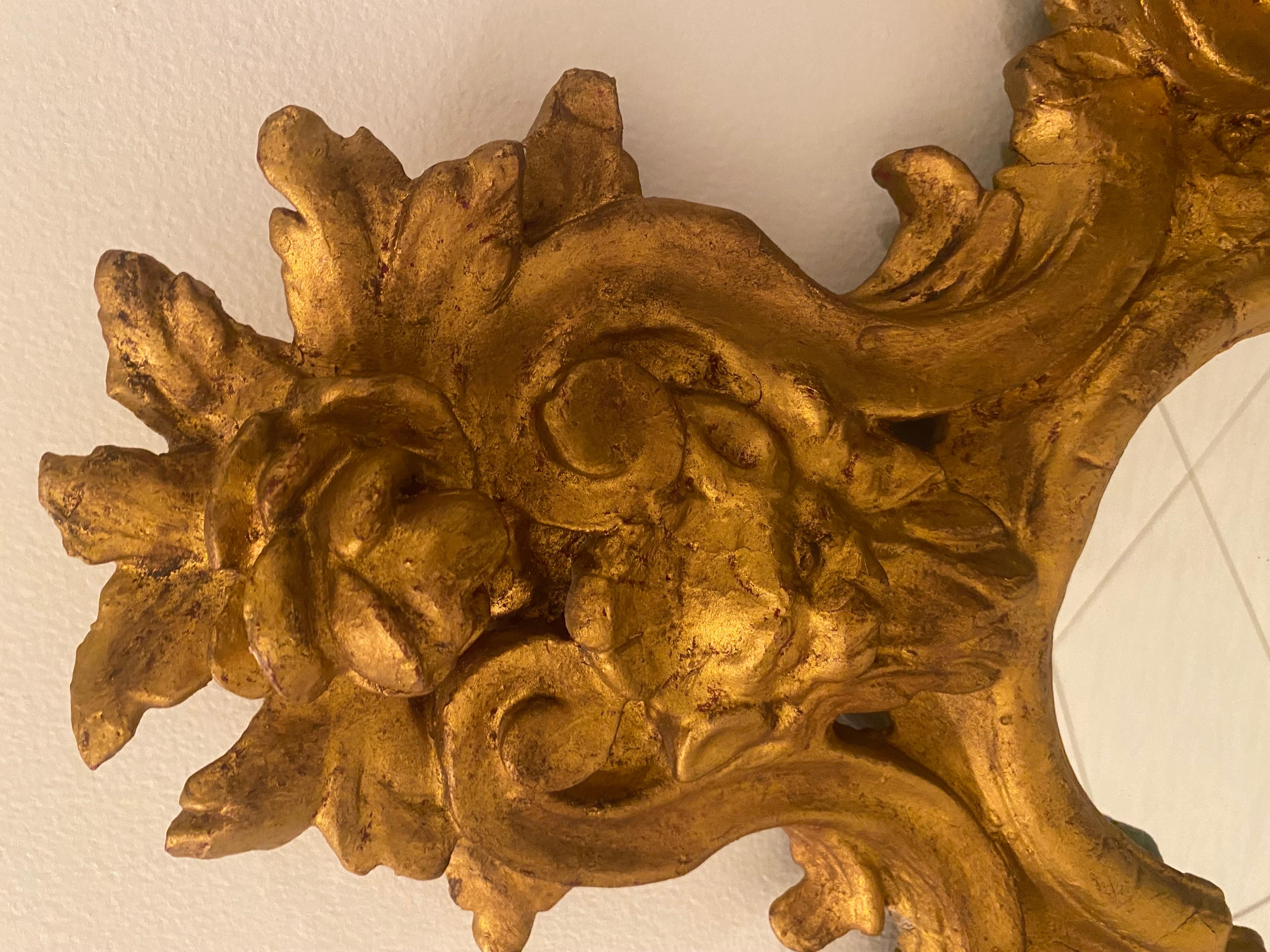 Italienischer Rokoko-Stil Vergoldeter Holzspiegel  (Spiegel) im Angebot