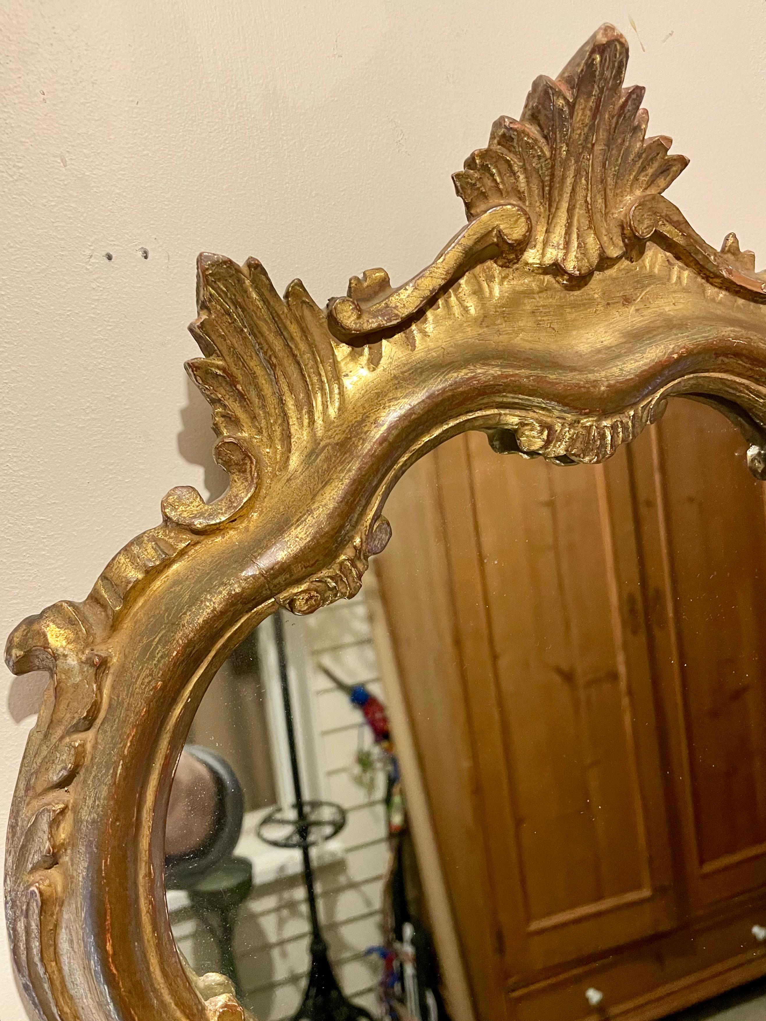 Italienischer Rokoko-Stil Giltwood Spiegel im Zustand „Gut“ im Angebot in New York, NY