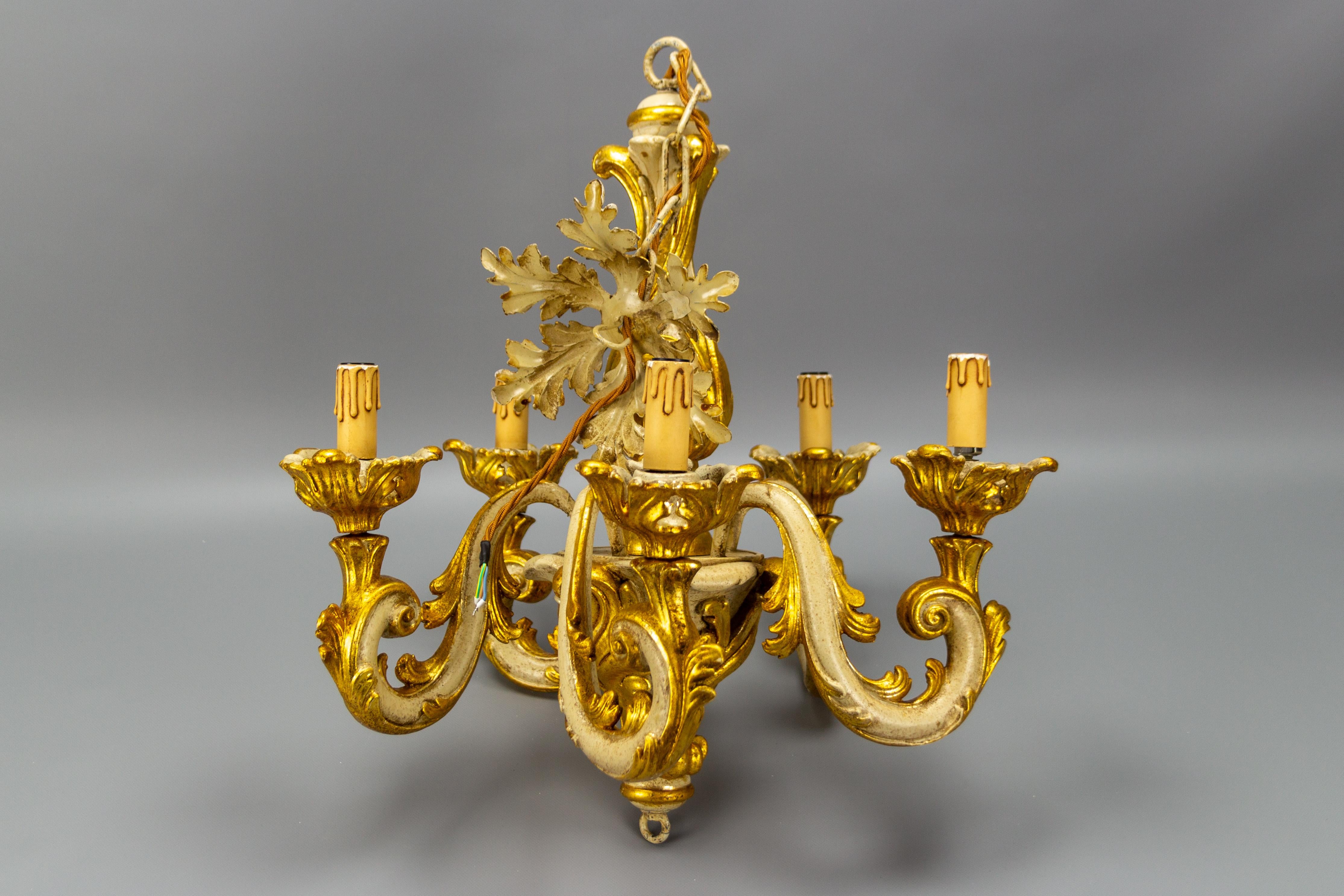 Italian Rococo Style Grey and Golden Patinated Five-Light Chandelier 7