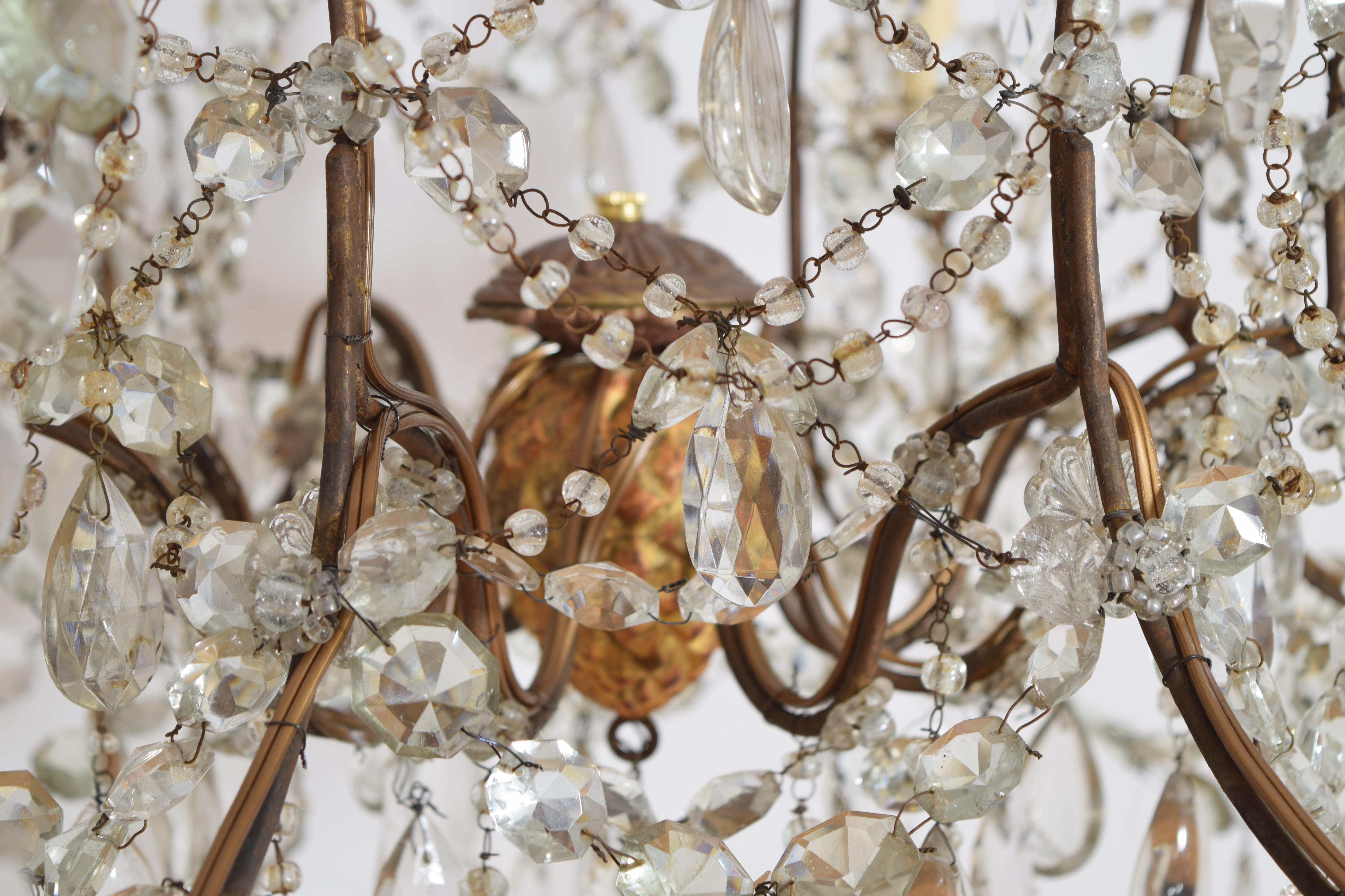 Lampadario a 8 luci in ferro, legno dorato e vetro in stile rococò italiano, metà del XIX secolo. in vendita 3