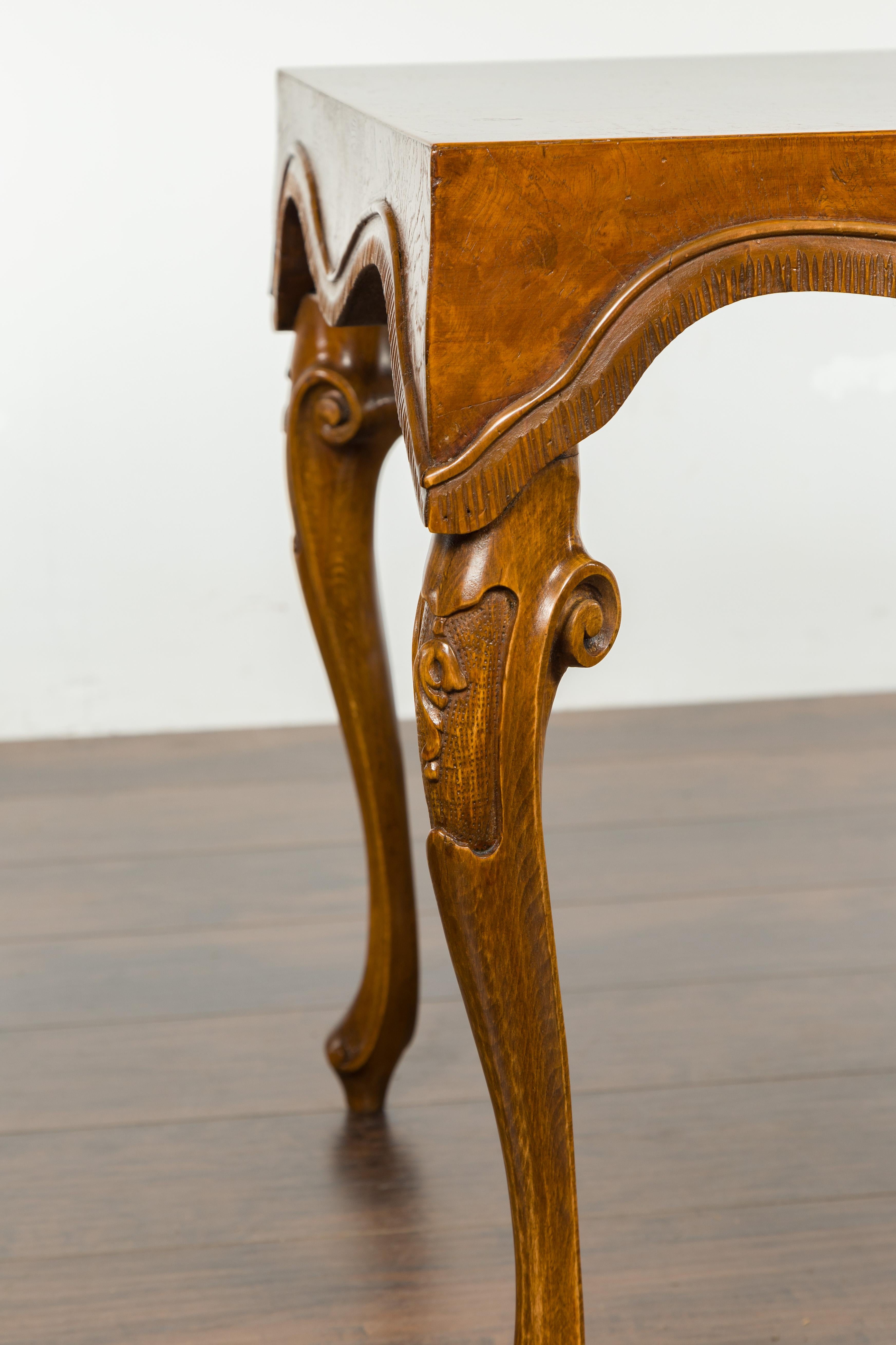 Italian Rococo Style Midcentury Walnut and Olive Wood Table with Cabriole Legs For Sale 2