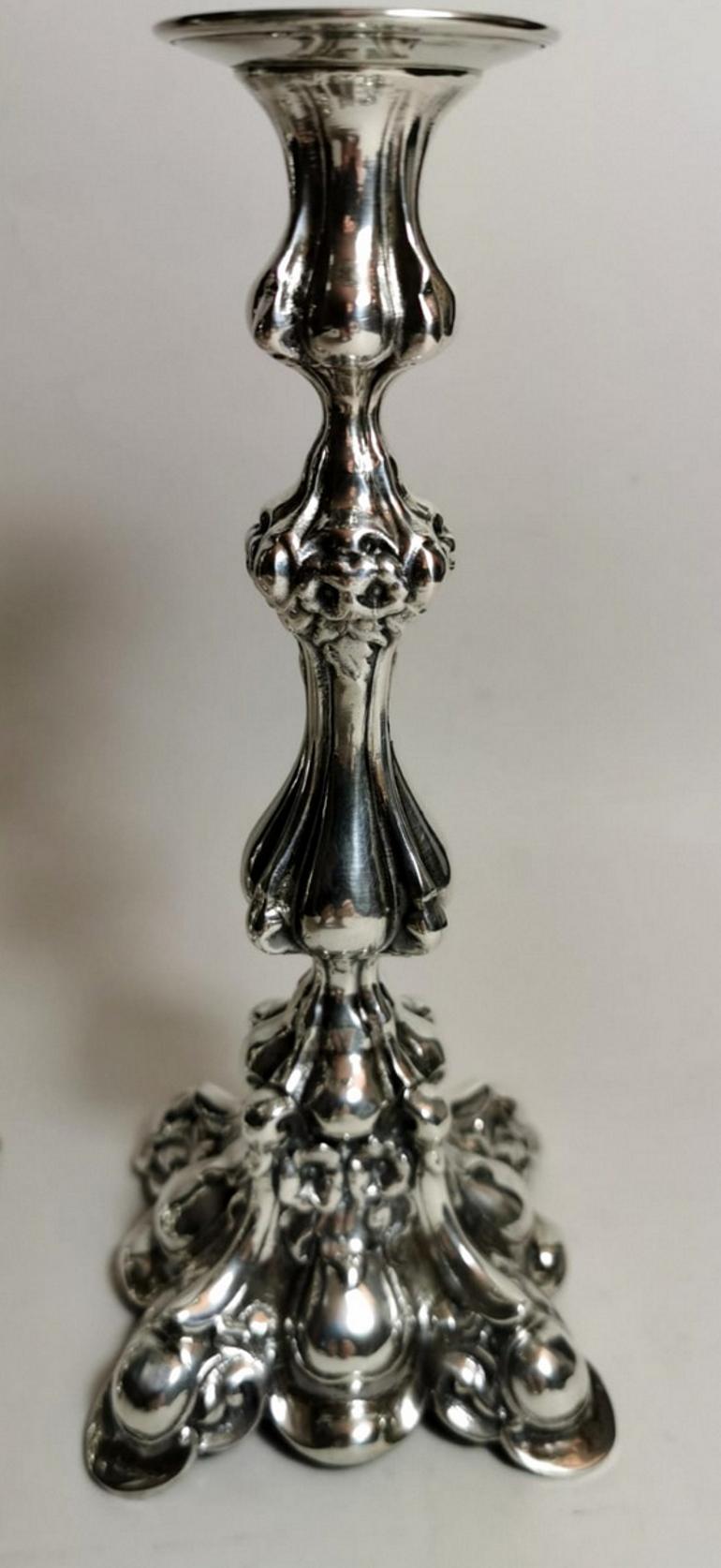 Italian Rococo Style Pair of Silver Candlesticks In Good Condition For Sale In Prato, Tuscany