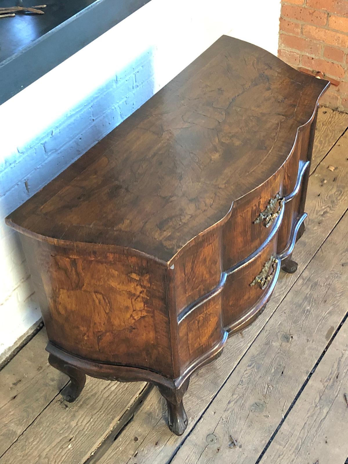 Veneer Italian Rococo Style Serpentine Front Walnut Two-Drawer Commode For Sale