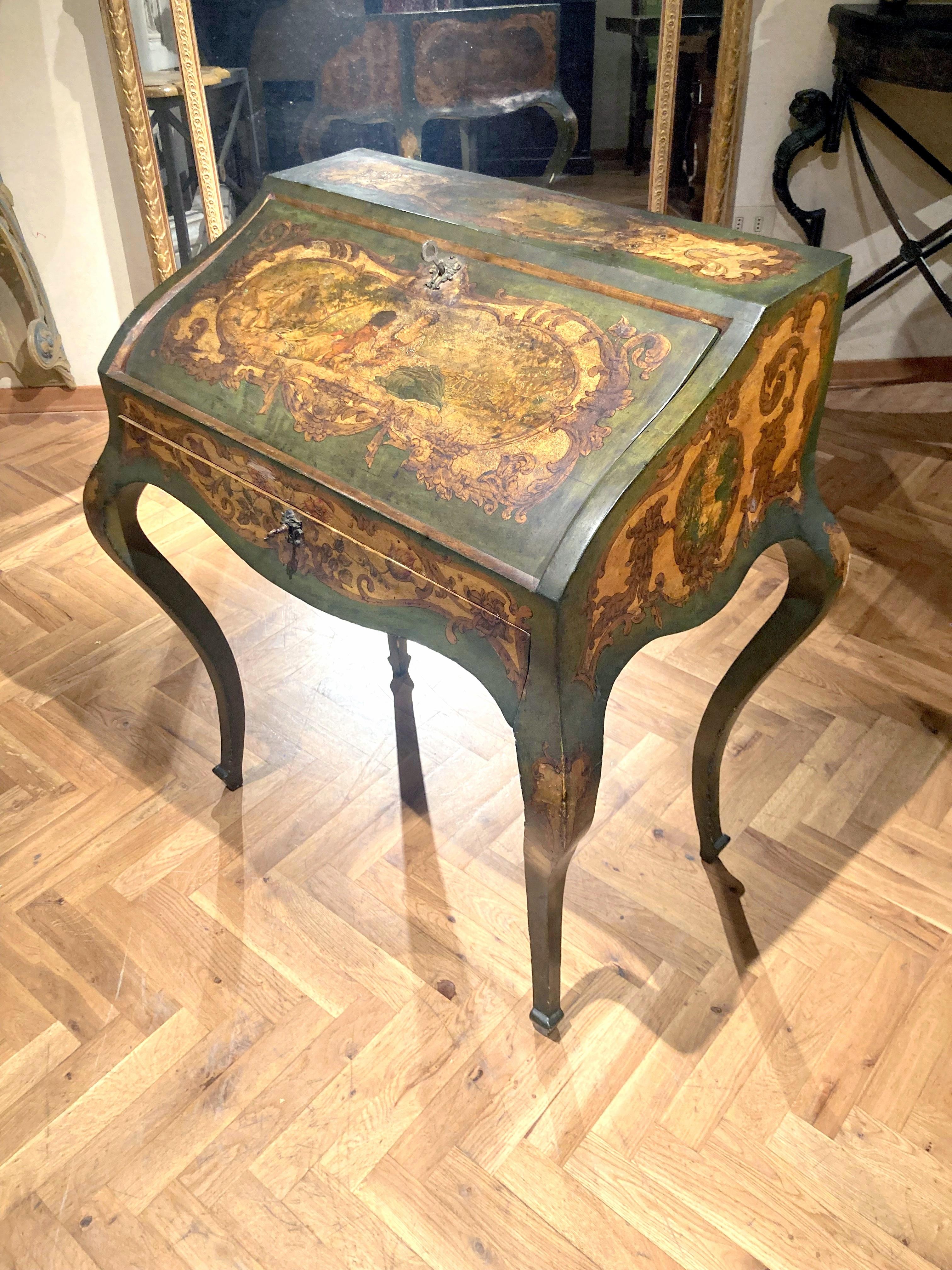 Italian Rococo Style Venetian Painted Folding Writing Desk In Good Condition In Firenze, IT