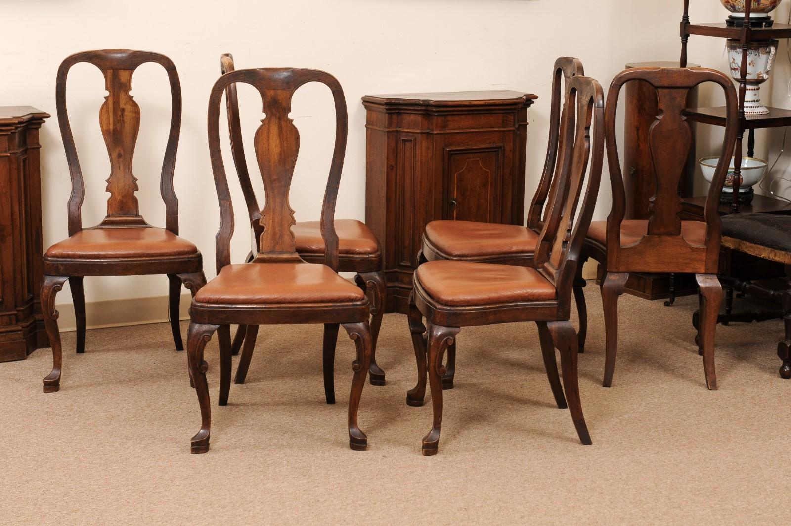 Italian Rococo Style Walnut Dining Chairs with Cabriole Legs  For Sale 2