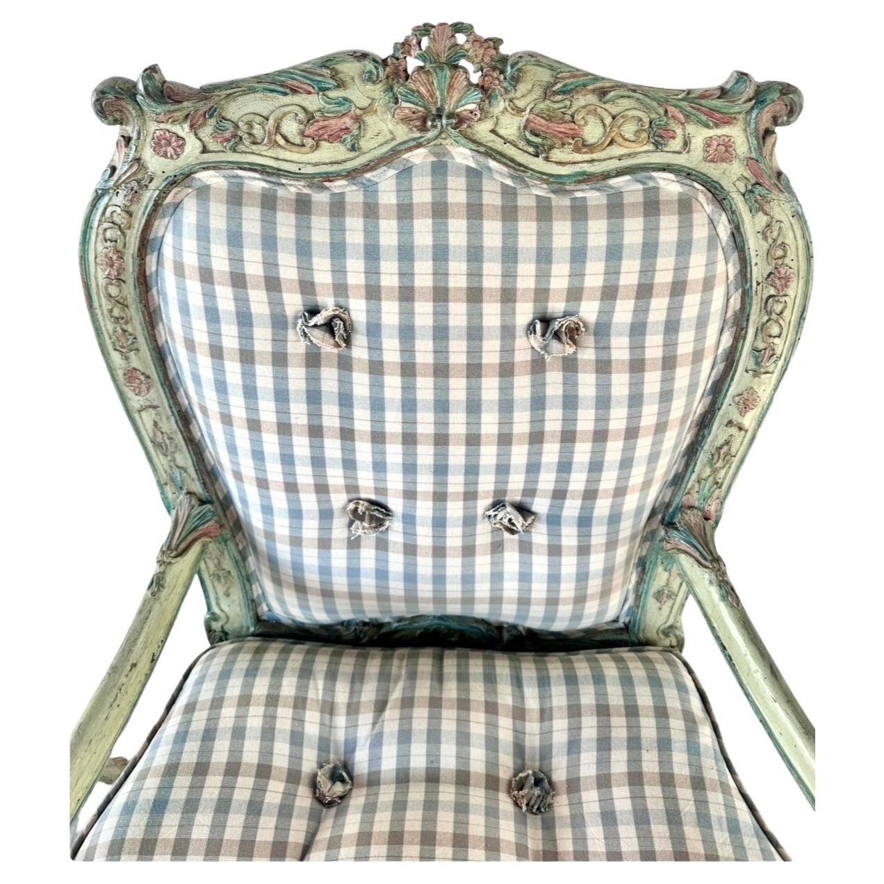 Pareja de sillones tapizados rococó italianos Italiano en venta