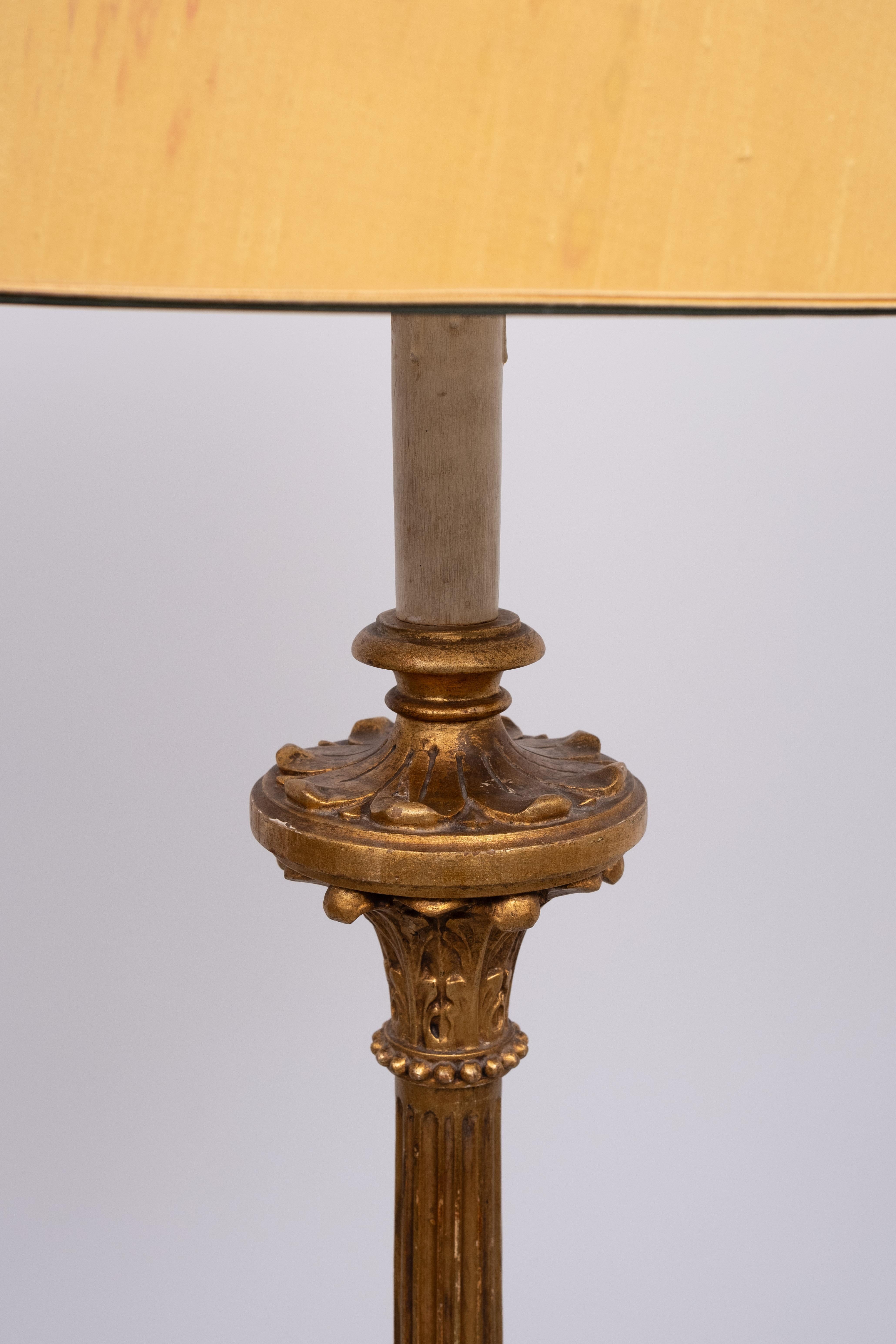 Italienische Rokoko-Stehlampe aus Holz, antik, Gold, 1950er Jahre im Angebot 1