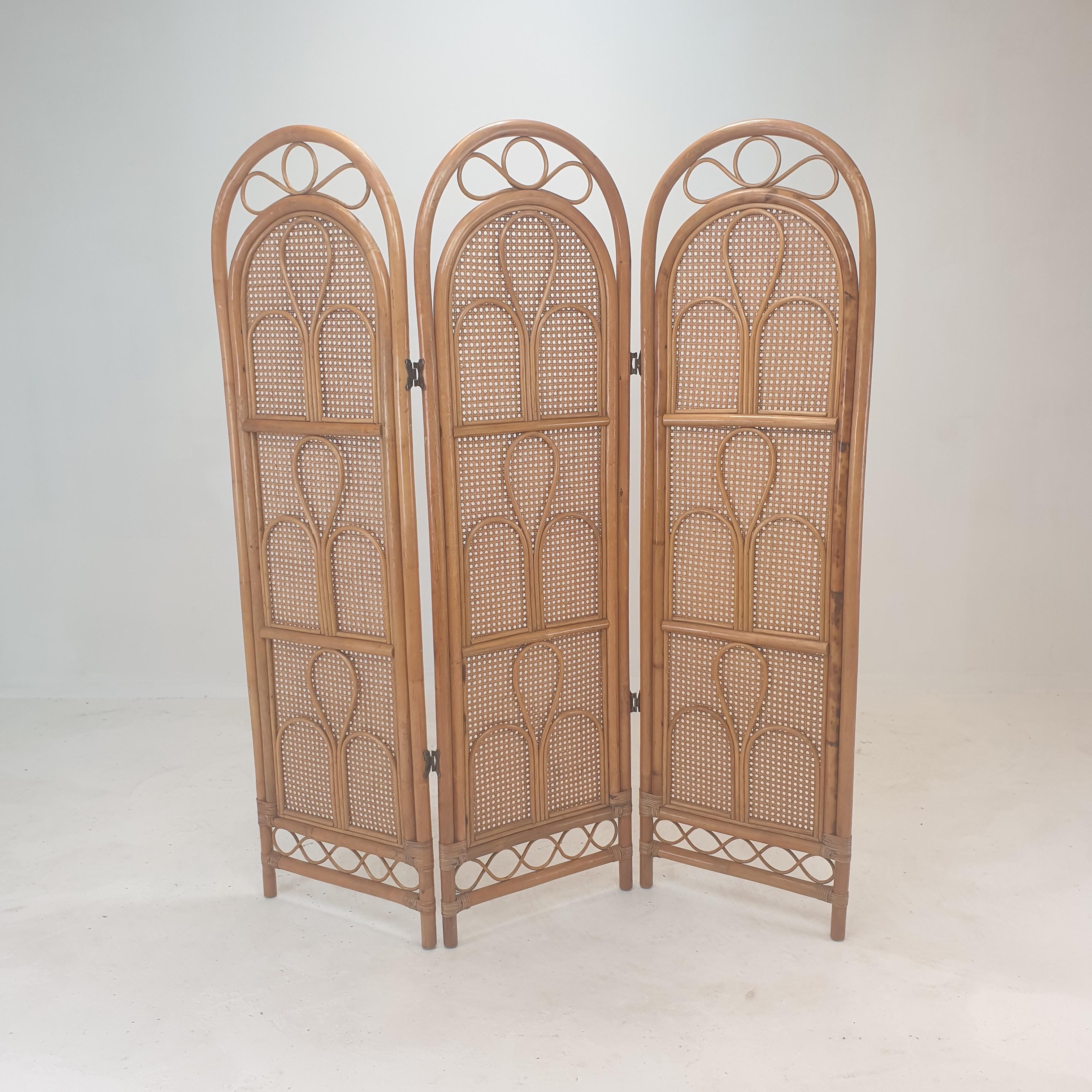 Mid-Century Modern Italian Room Divider in Rattan and Wicker, 1960s For Sale
