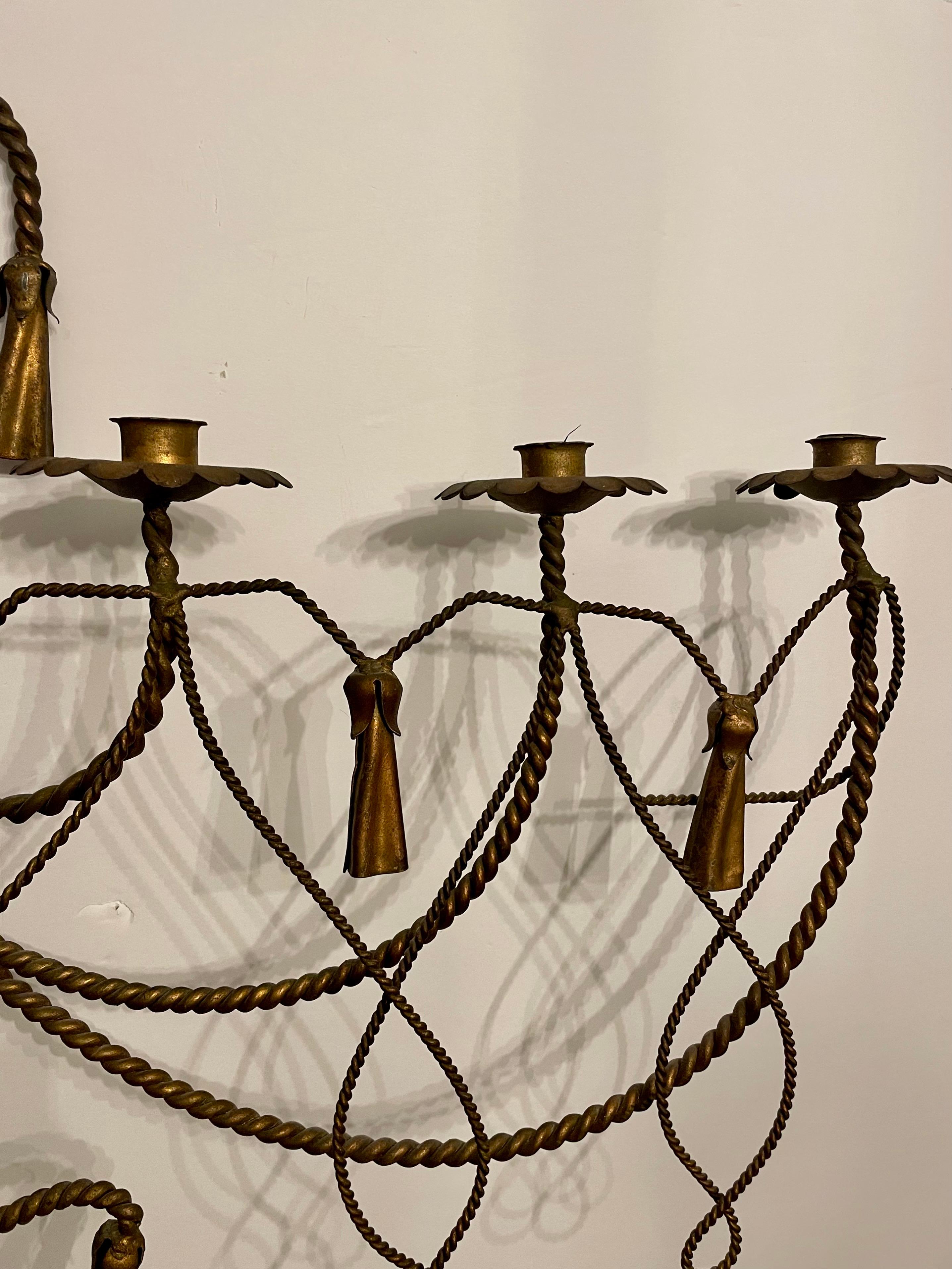 Italian Rope And Tassel Gilt Candle Wall Sconce In Good Condition For Sale In New York, NY