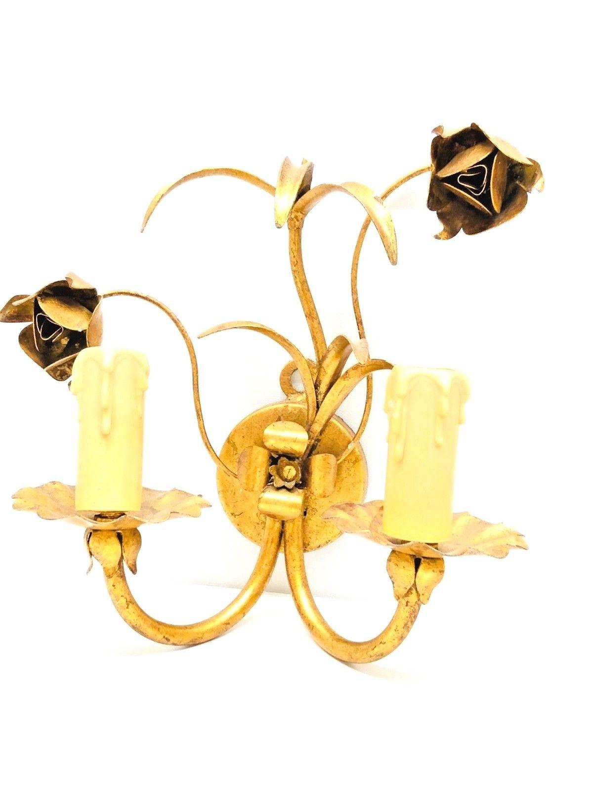 Italian Roses Two-Light Pair of Tole Sconces Gilded Metal, European, 1960s In Good Condition In Nuernberg, DE