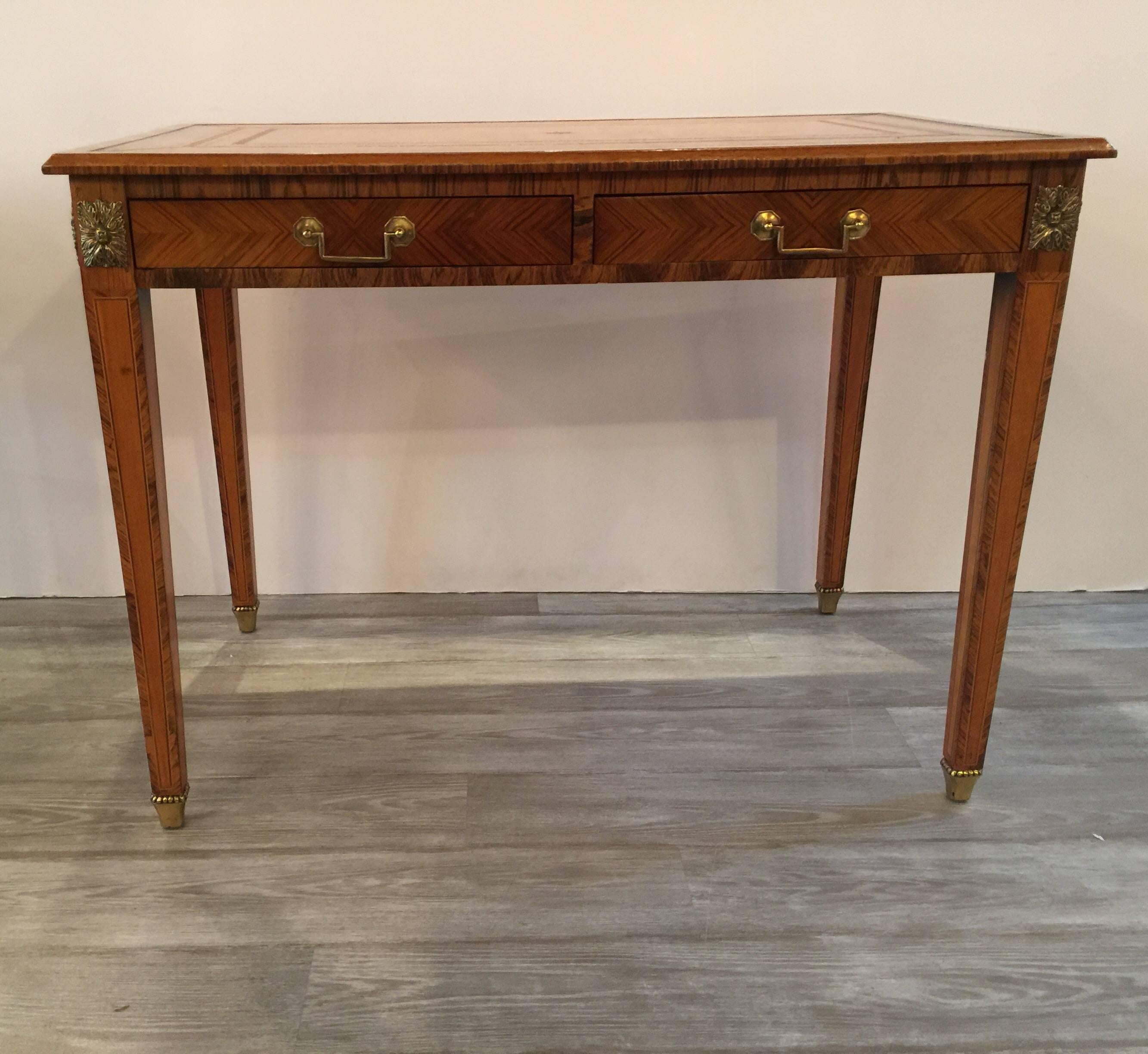 Italian Rosewood and Leather Top Table Desk In Excellent Condition In Lambertville, NJ