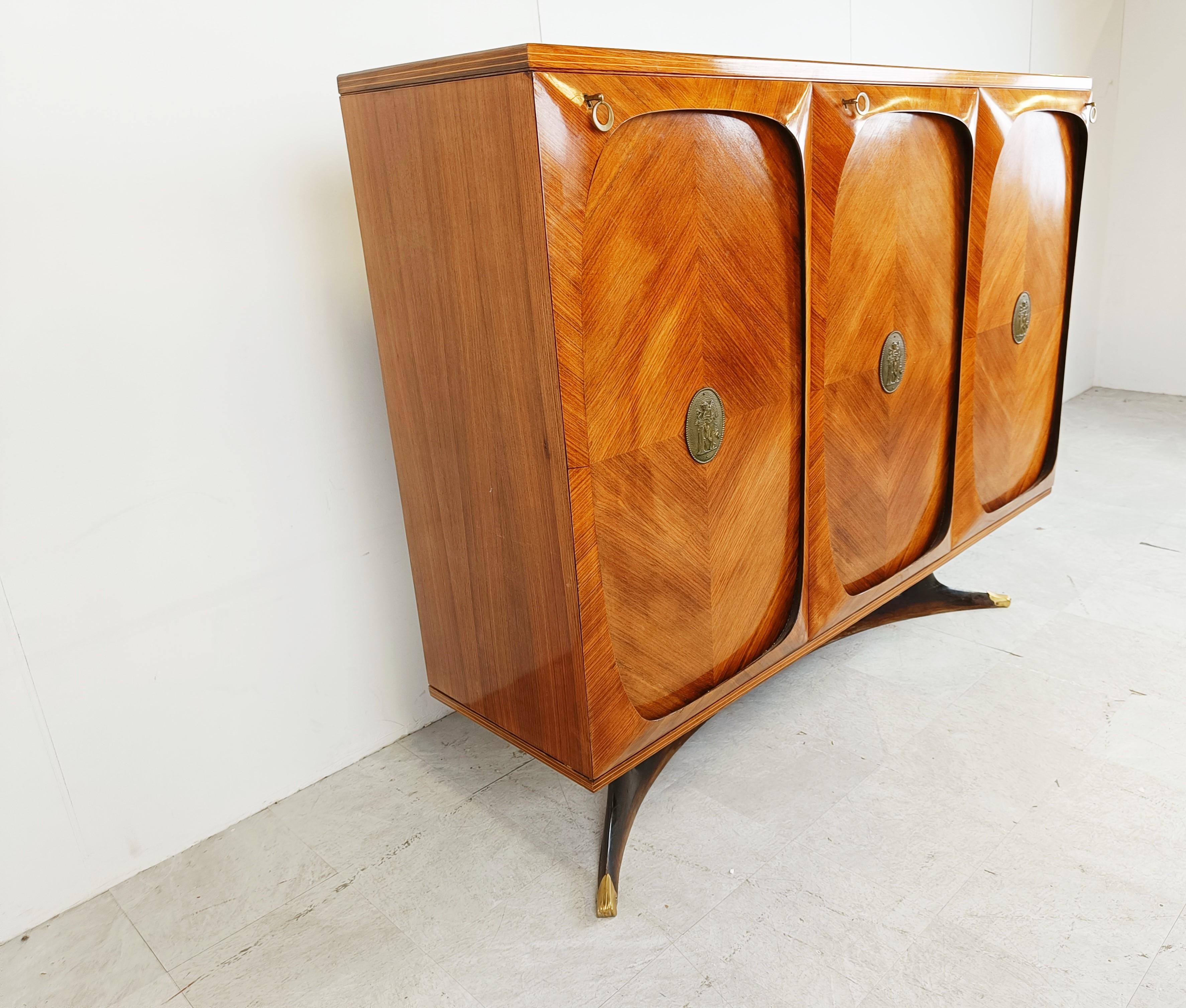 Italian Rosewood Highboard by Vittorio Dassi for Lissone, 1950s For Sale 4
