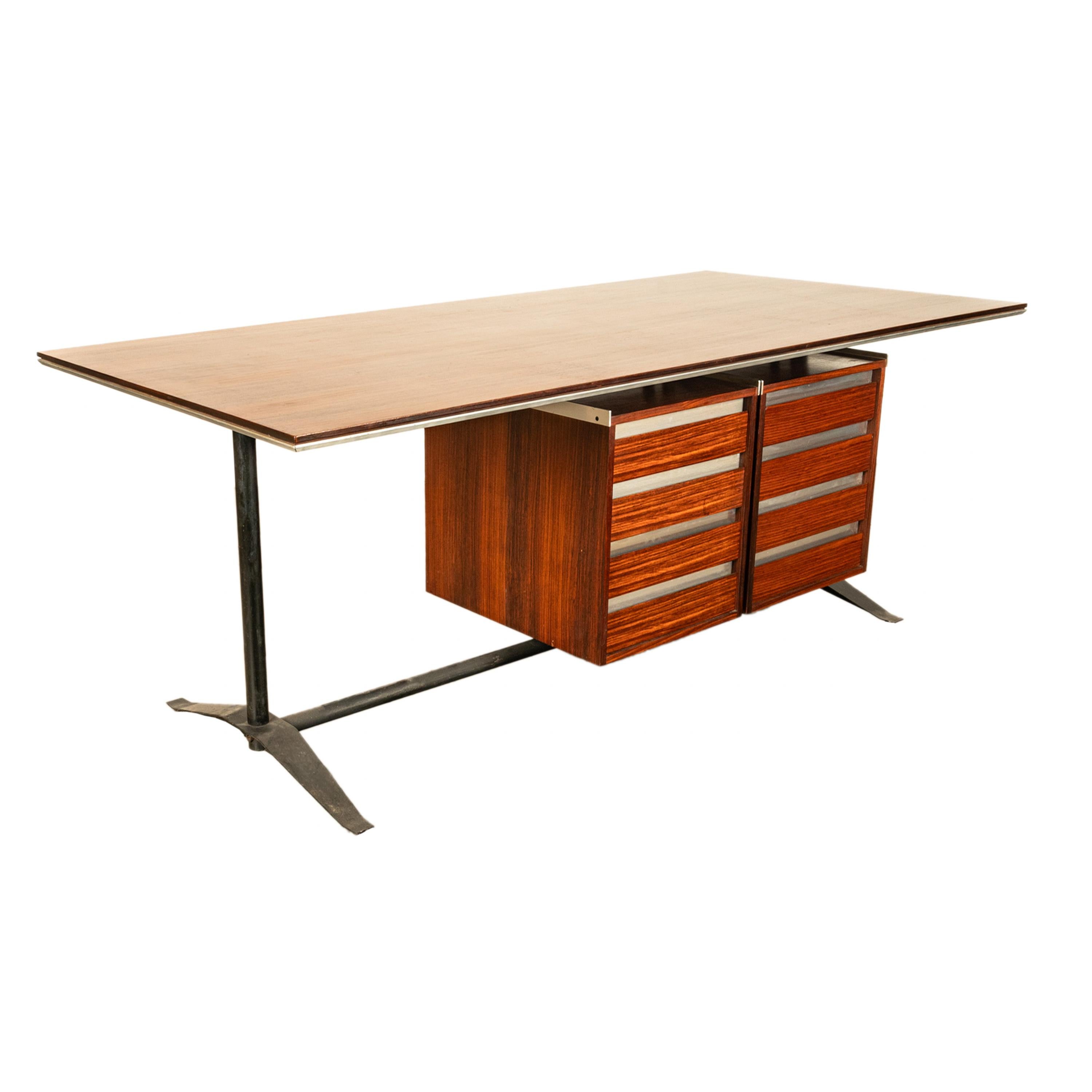 Italian Rosewood Mid Century Modern Executive Desk Gio Ponti Fornaroli Rosselli For Sale 6
