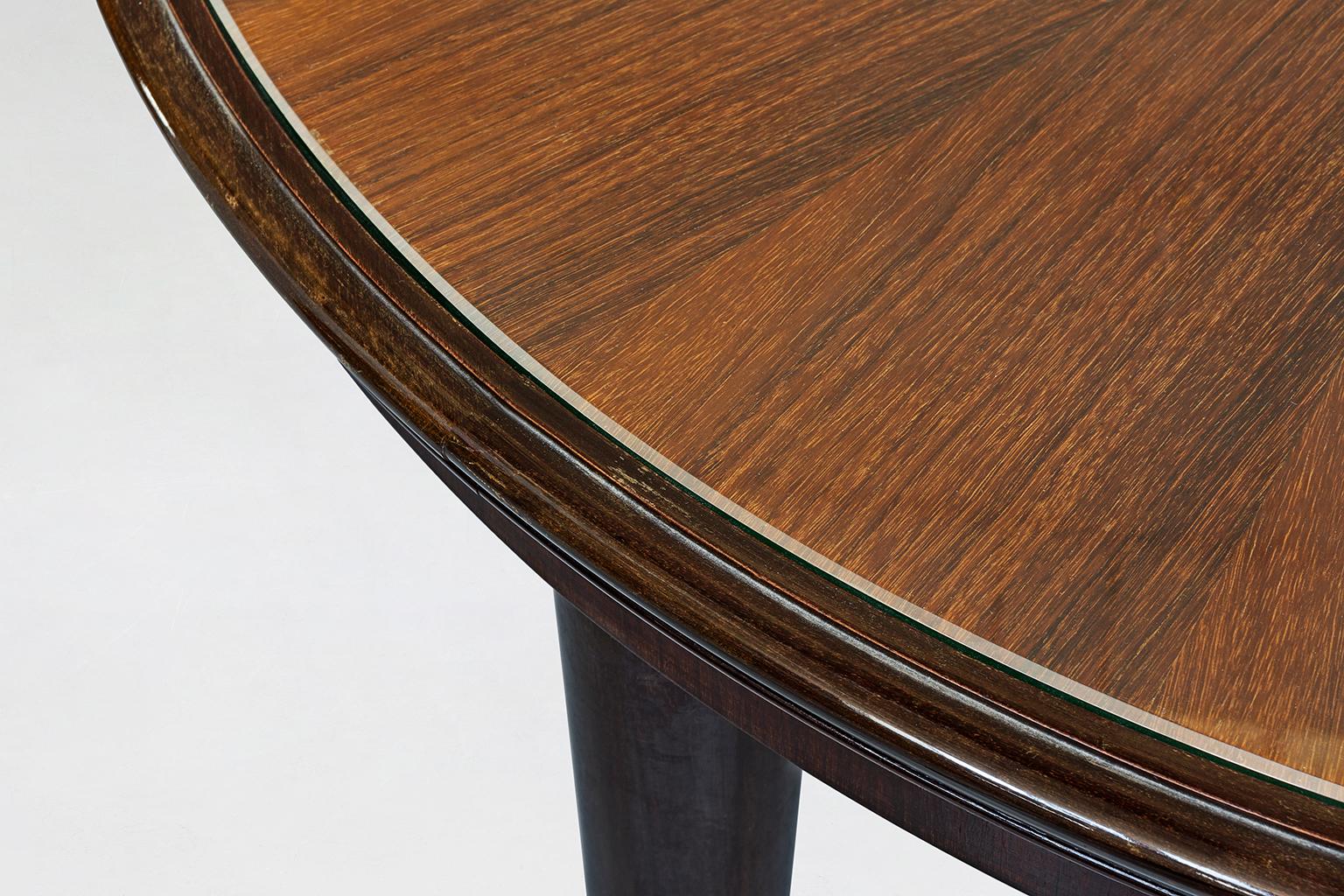 Mid-Century Modern Italian Rosewood Round Five Legs Dining Table in the Style of Dassi, 1950s