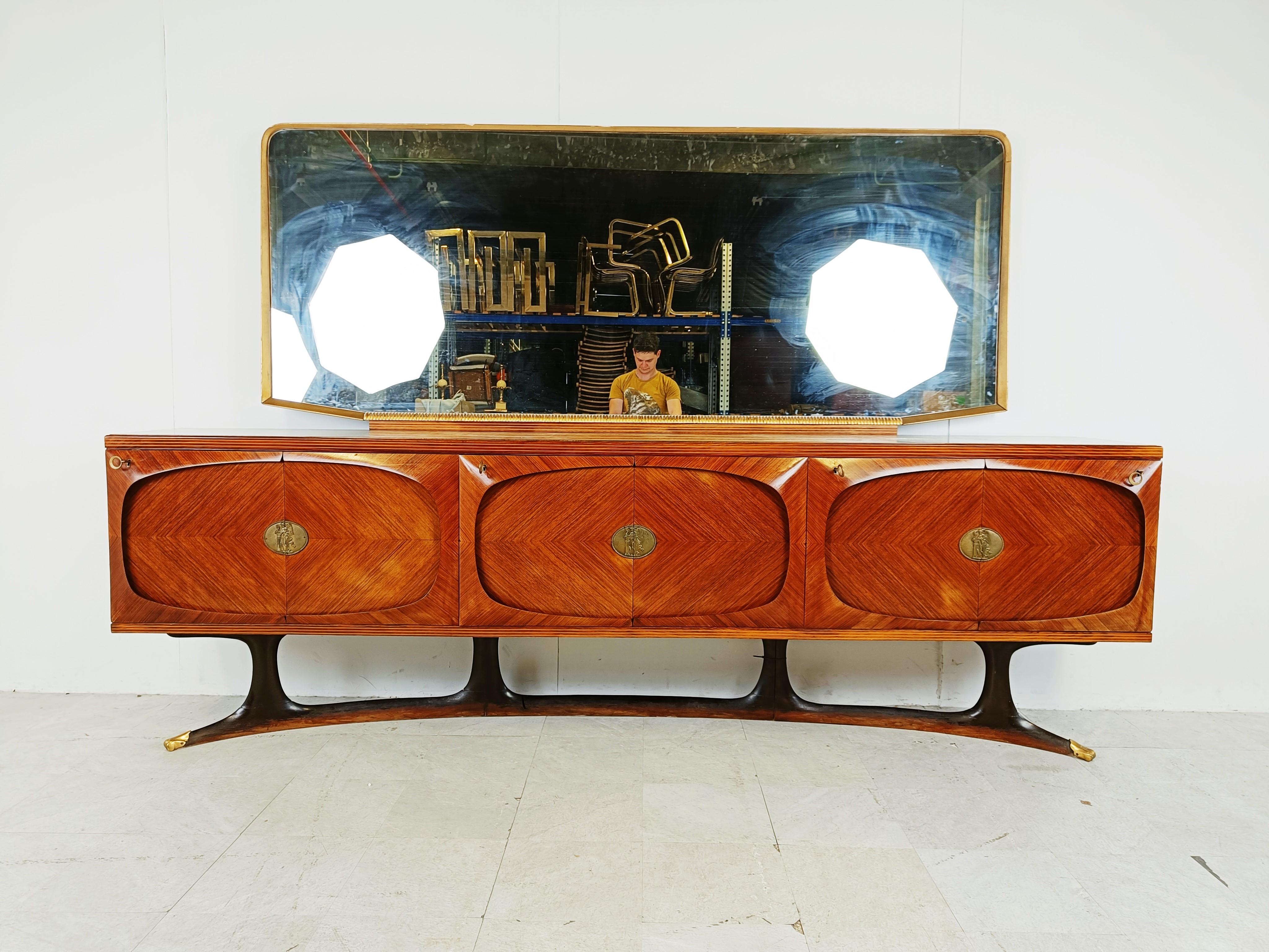 Mid-Century Modern Italian Rosewood sideboard by Vittorio Dassi for Lissone, 1950s For Sale